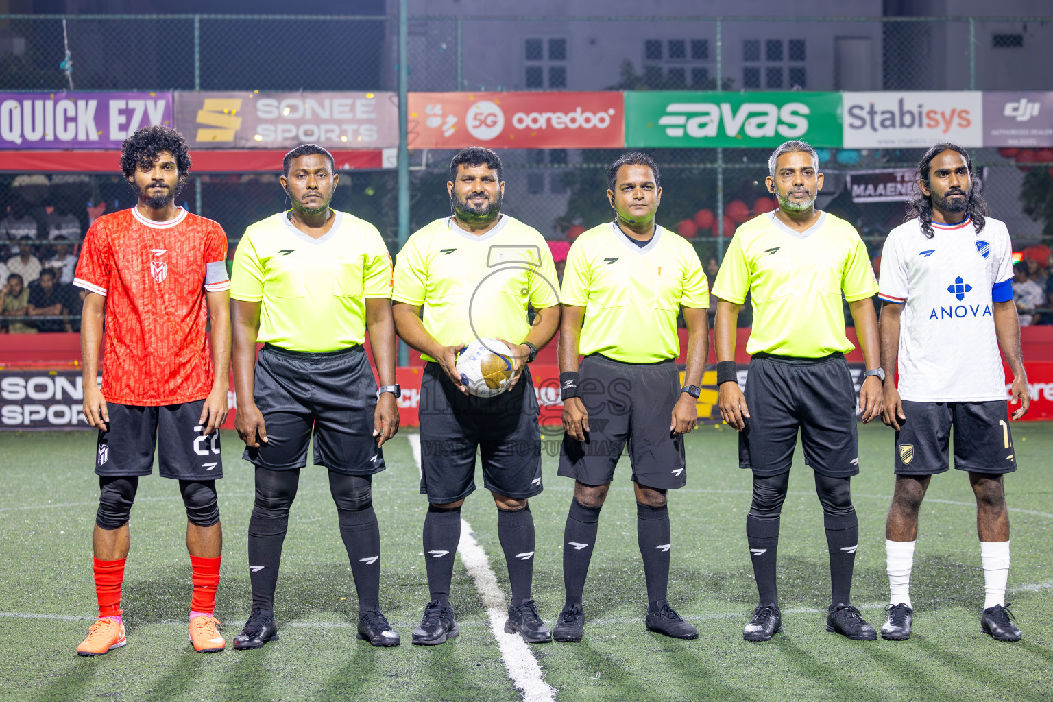 Dh Maaenboodhoo vs Dh Kudahuvadhoo in Dhaalu Atoll Finals in Day 25 of Golden Futsal Challenge 2025 was held on Wednesday , 28th January 2025, in Hulhumale', Maldives. Photos: Ismail Thoriq / images.mv