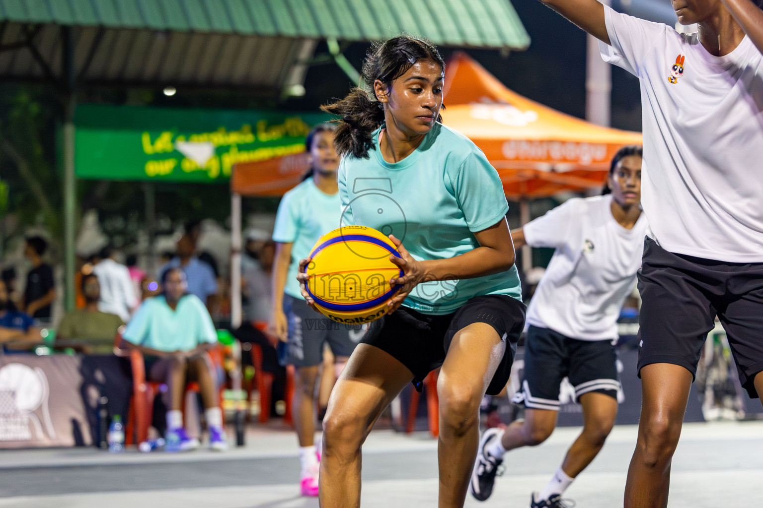 Day 4 of MILO Ramadan 3x3 Challenge 2024 was held in Ekuveni Outdoor Basketball Court at Male', Maldives on Friday, 15th March 2024.
Photos: Mohamed Mahfooz Moosa / images.mv