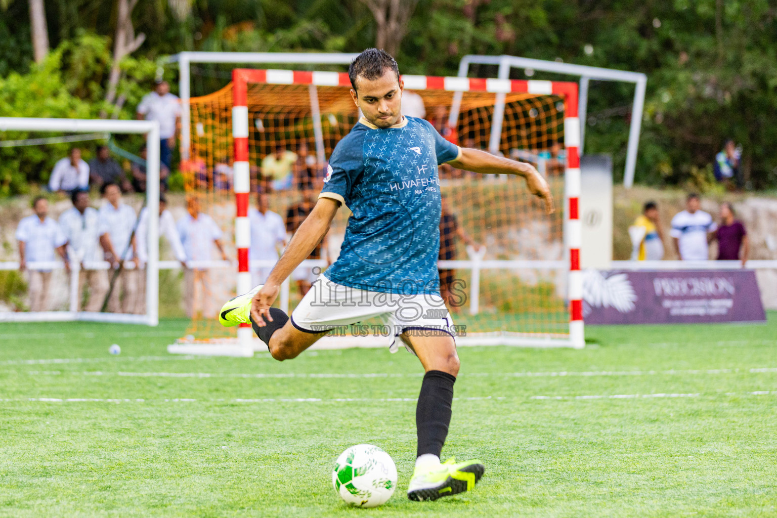 Huvafen Fushi vs Patina in Resort League 2025 (North Male Zone) day 8 was held on Wednesday, 10th September 2025 in One And Only Reethi Rah Maldives Resort, Photos: Areef Adam / images.mv
