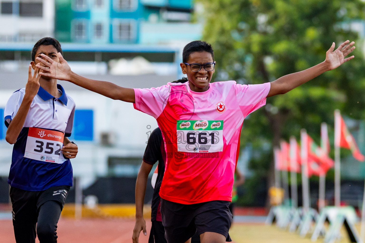 Day 4 of Inter-school Athletics Championship 2025 held in Ekuveni Synthetic Track, Male', Maldives on Thursday, 09th October 2025. Photos by: Nausham Waheed / Images.mv
