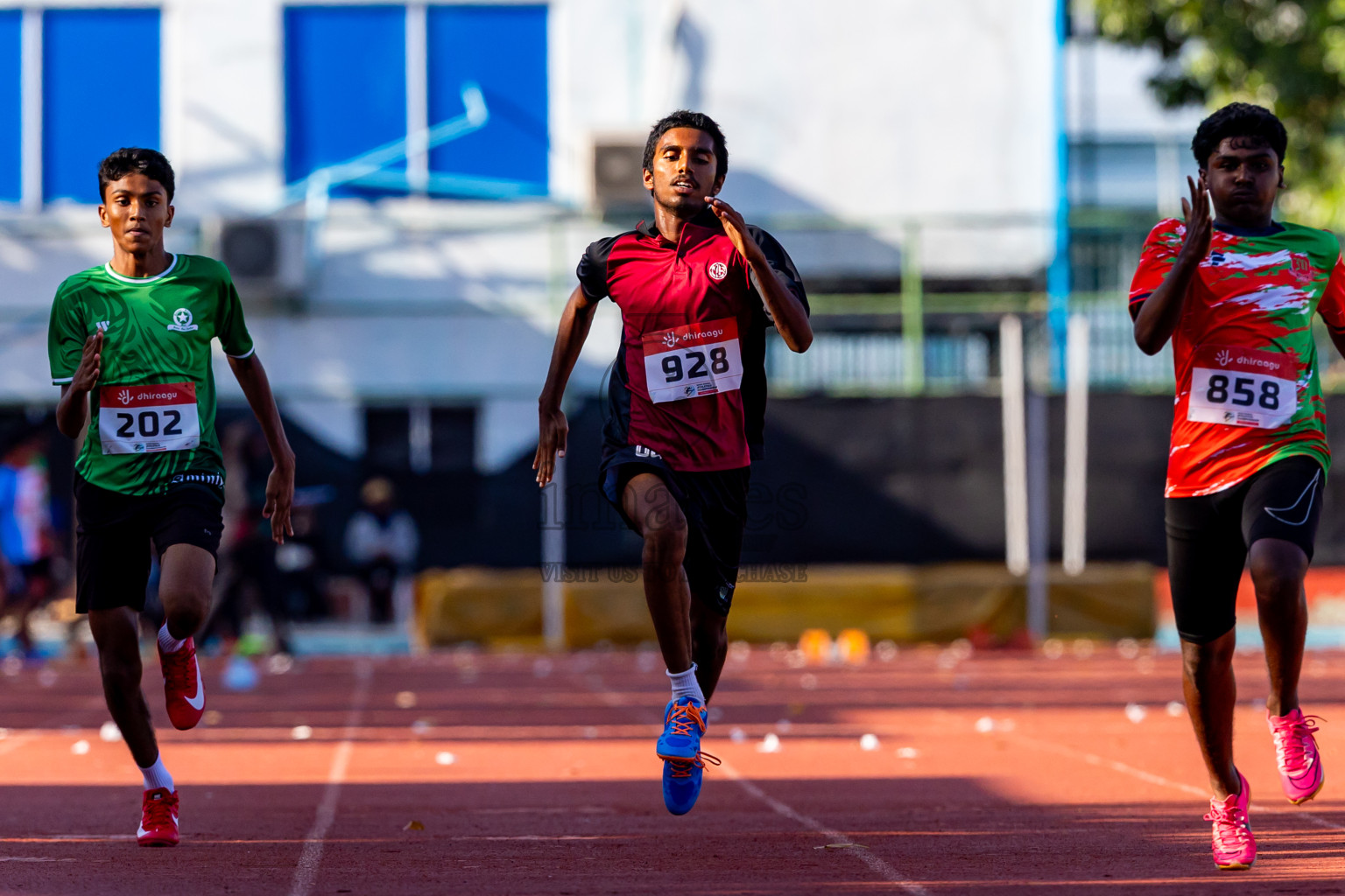 Day 2 of Inter-school Athletics Championship 2025 held in Ekuveni Synthetic Track, Male', Maldives on Tuesday, 07th October 2025. Photos by: Nausham Waheed / Images.mv