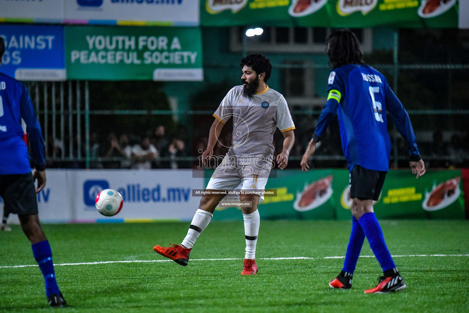 Team Fenaka vs Team Civil Court in Club Maldives Cup 2022 was held in Hulhumale', Maldives on Friday, 14th October 2022. Photos: Nausham Waheed / images.mv