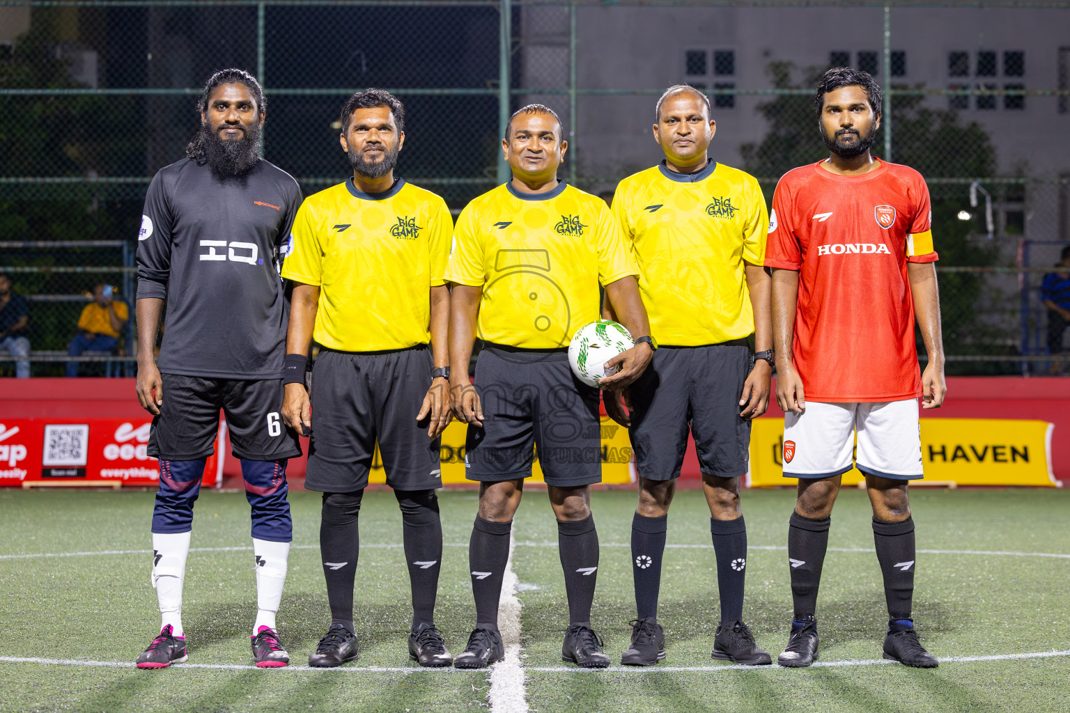 Sheesha vs Roseware in Day 1 of Office League 2025 was held on Wednesday, 16th April 2025 in Hulhumale', Maldives.
Photos: Ismail Thoriq / images.mv