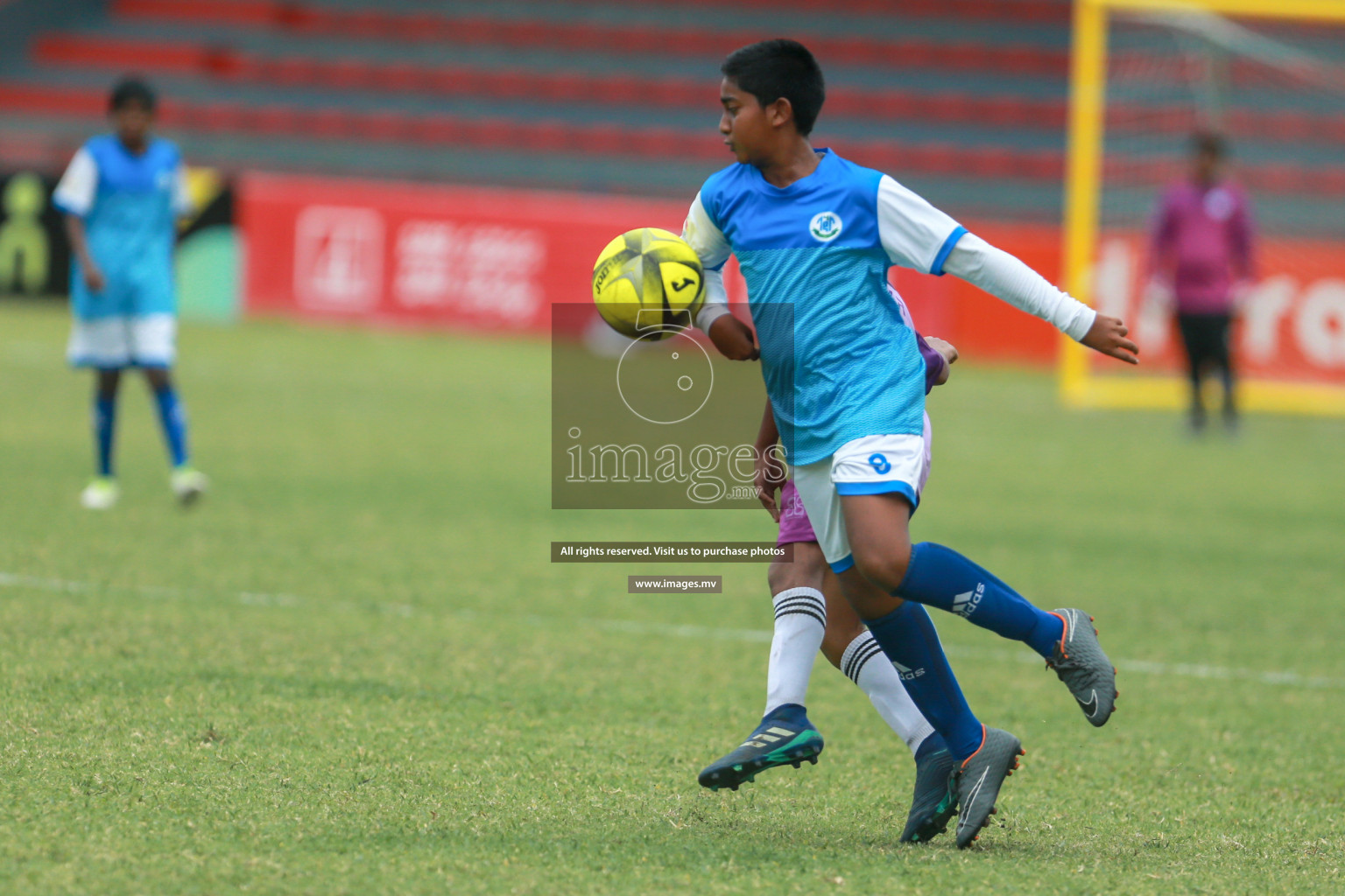 Hiriya School vs LH.EDU.CENTRE in MAMEN Inter School Football Tournament 2019 (U13) in Male, Maldives on 19th April 2019 Photos: Hassan Simah/images.mv