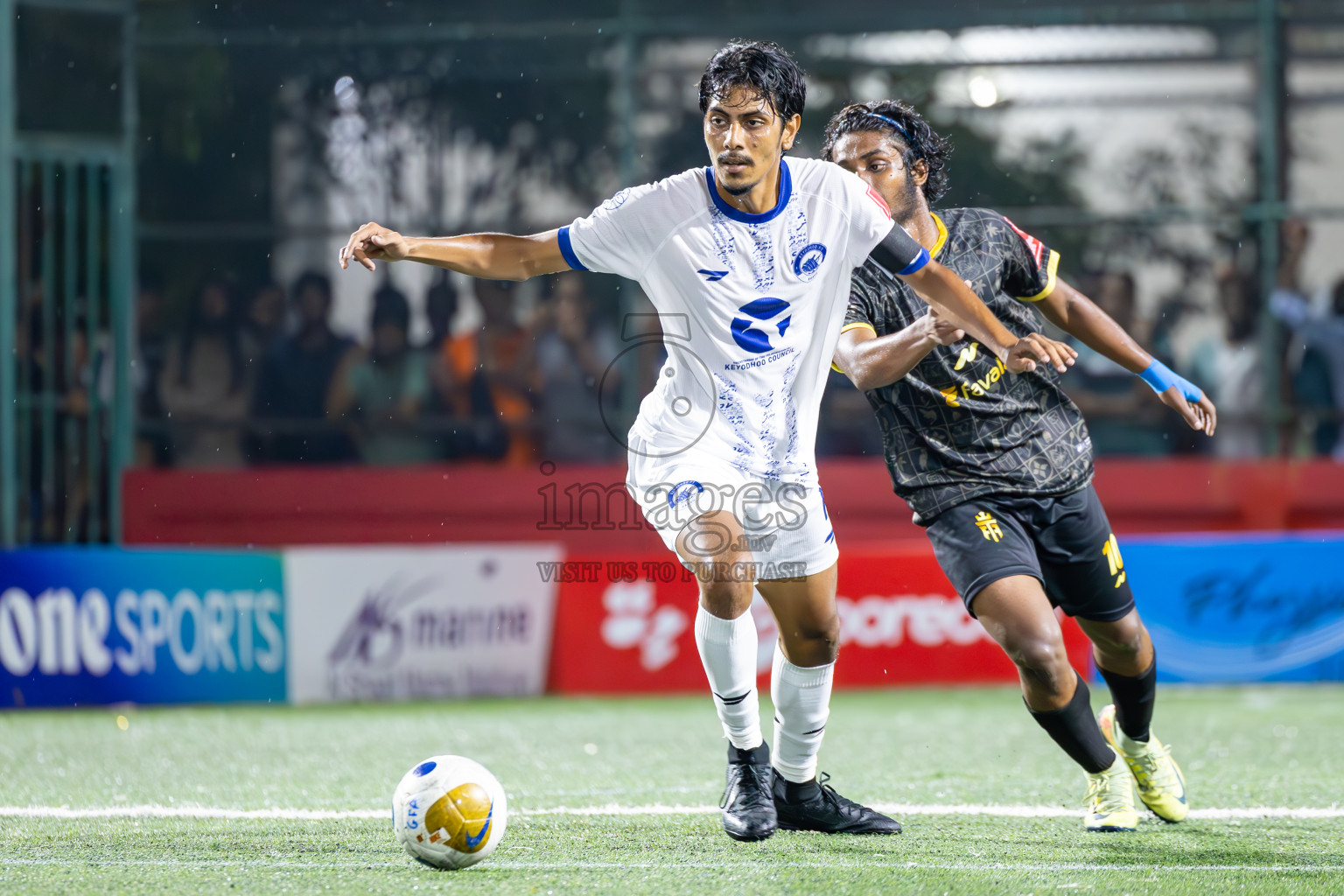 V Felidhoo vs V Keyodhoo in Atoll Round Final on Day 22 of Golden Futsal Challenge 2025 was held on Sunday , 26th January 2025, in Hulhumale', Maldives.
Photos: Ismail Thoriq / images.mv