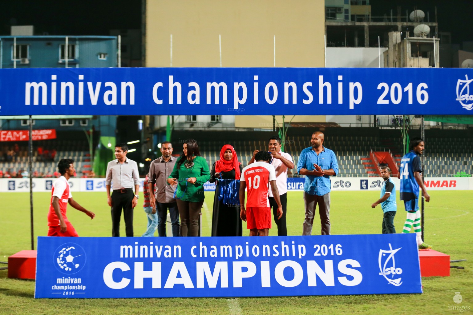 Minivan Championship Finals between Eydhafushi and Thimarafushi in Male', Maldives, Saturday, November.12, 2016. Eydhafushi won the match by 1 -0 (Images.mv Photo/ Hussain Sinan).