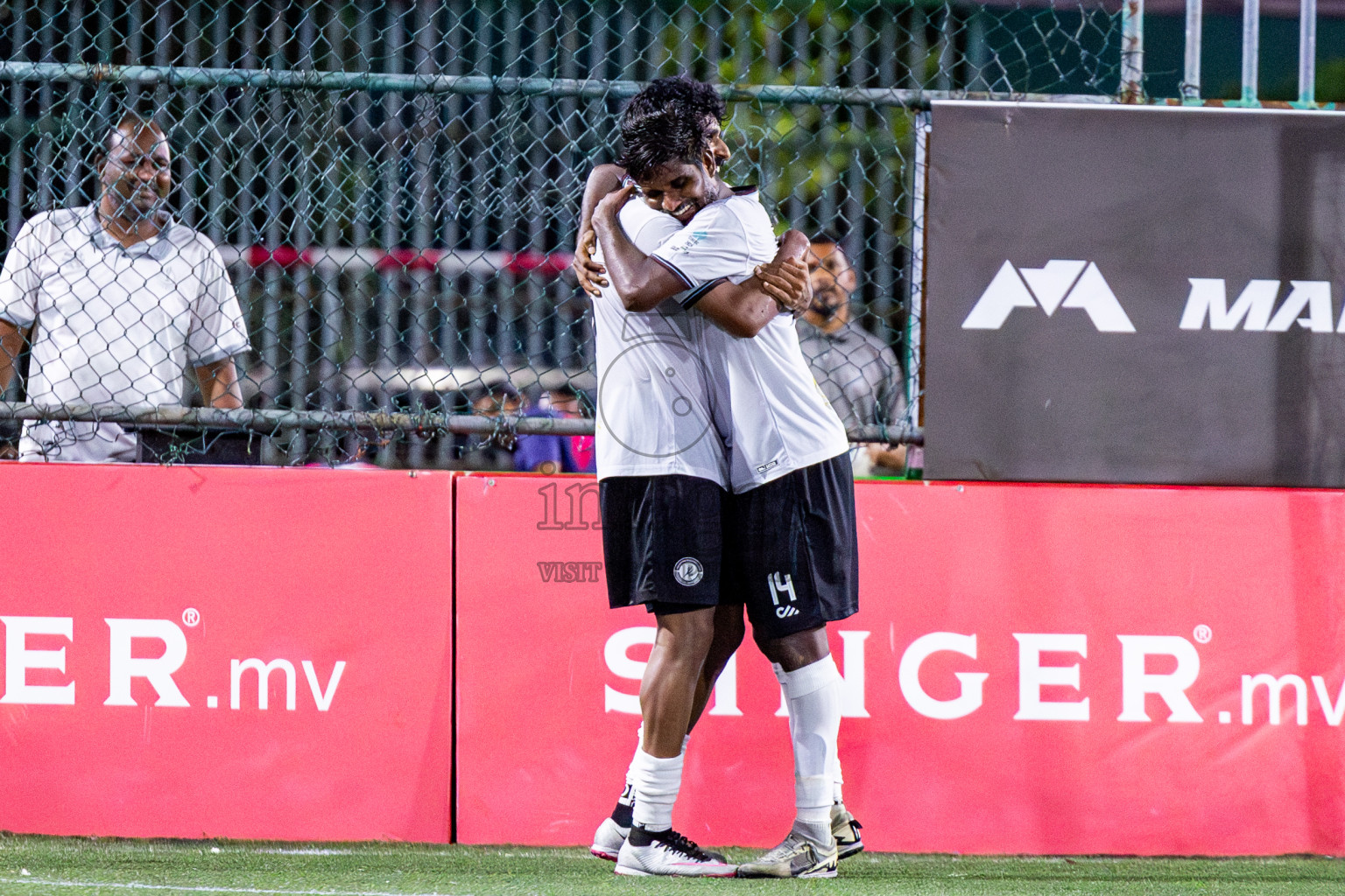 TEAM BADHAHI vs KULHIVARU VUZARA CLUB in the Semi-finals of Club Maldives Classic 2024 held in Rehendi Futsal Ground, Hulhumale', Maldives on Tuesday, 19th September 2024. 
Photos: Nausham Waheed / images.mv