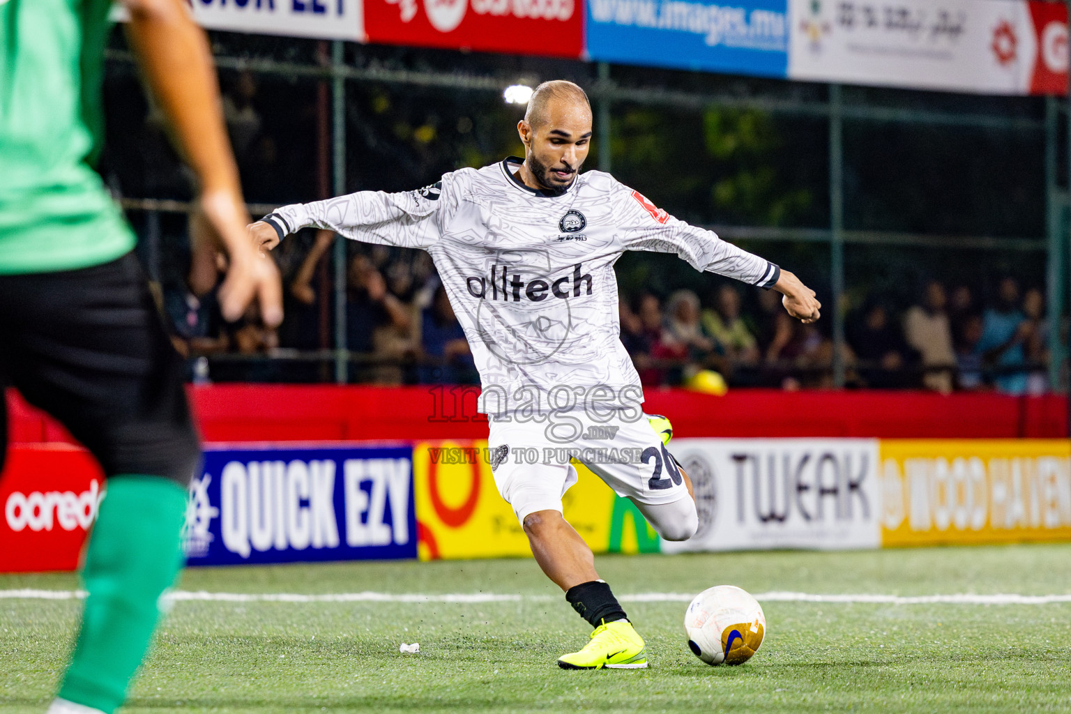 GDh Madaveli VS GDh Thinadhoo in Day 7 of Golden Futsal Challenge 2025 was held on Saturday, 11th January 2025, in Hulhumale', Maldives Photos: Nausham Waheed / images.mv