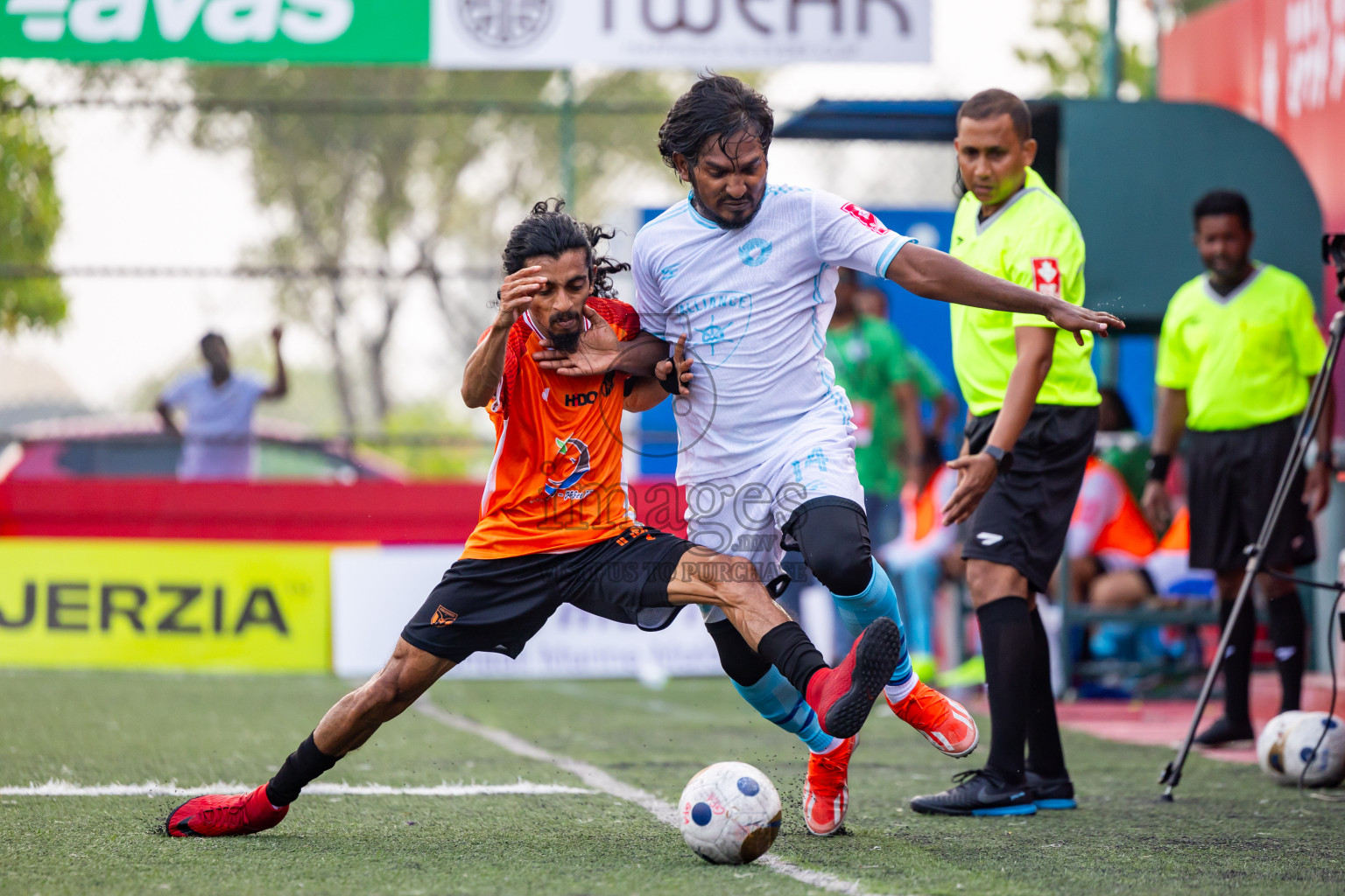 Th Kandoodhoo vs Th Hirilandhoo in Day 14 of Golden Futsal Challenge 2025 was held on Saturday, 18th January 2025, in Hulhumale', Maldives. Photos: Nausham Waheed / images.mv
