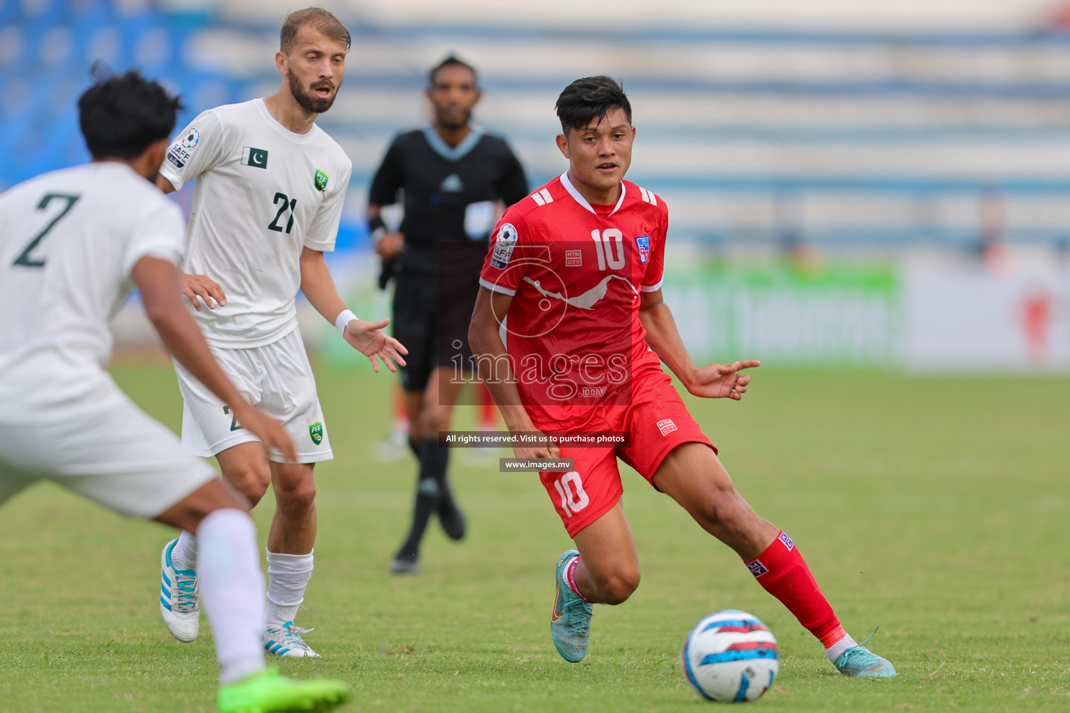 Nepal vs Pakistan in SAFF Championship 2023 held in Sree Kanteerava Stadium, Bengaluru, India, on Tuesday, 27th June 2023. Photos: Nausham Waheed, Hassan Simah / images.mv