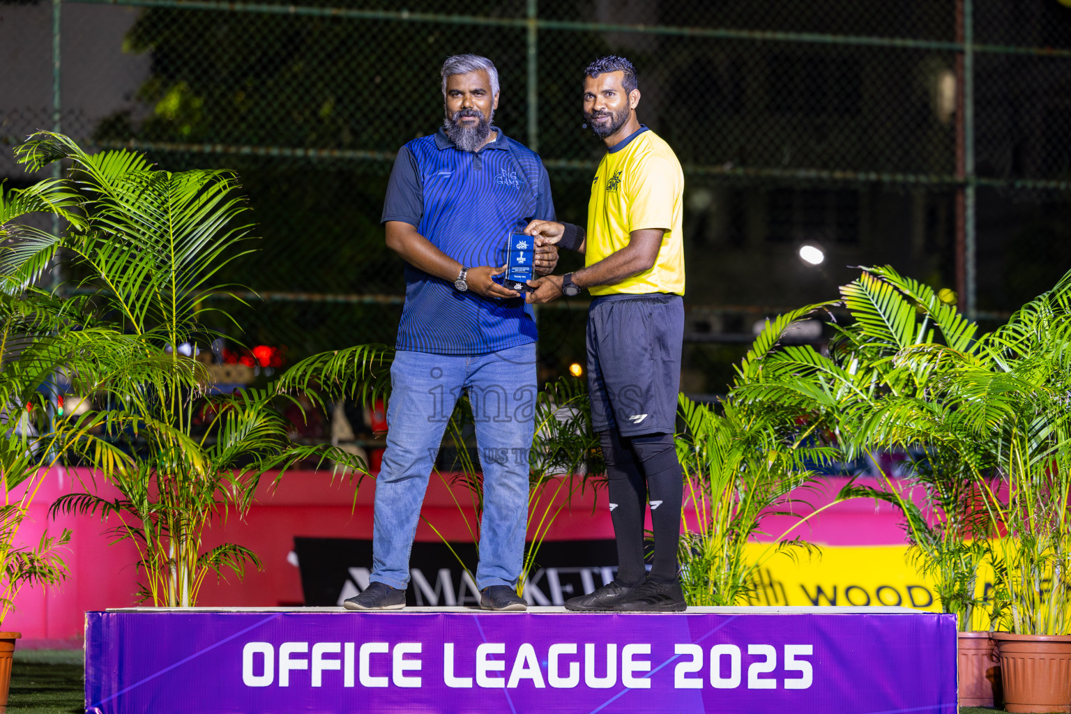 Police Club vs STELCO RC in the Final of Office League 2025 was held on Friday, 9th May 2025 in Hulhumale', Maldives. Photos: Ismail Thoriq / images.mv