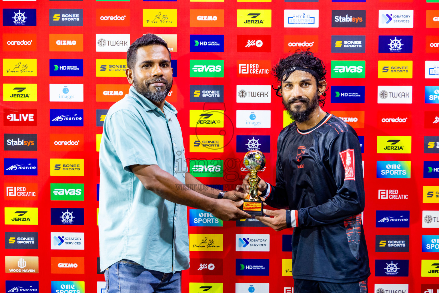 R Inguraidhoo vs Sh Kanditheem in zone round on Day 29 of Golden Futsal Challenge 2025 was held on Sunday , 2nd February 2025, in Hulhumale', Maldives. Photos: Nausham Waheed / images.mv