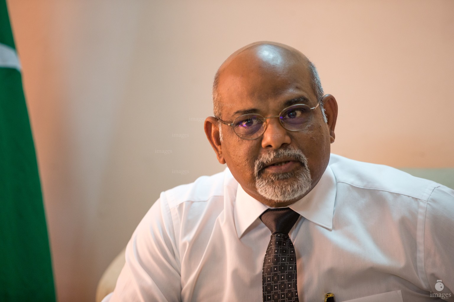 Consul Ali Adam speaks to the Maldivian media in Maldives Consulate in Thiruvananthapuram, India, Wednesday, December. 30, 2015.  (Images.mv Photo/ Mohamed Ahsan).