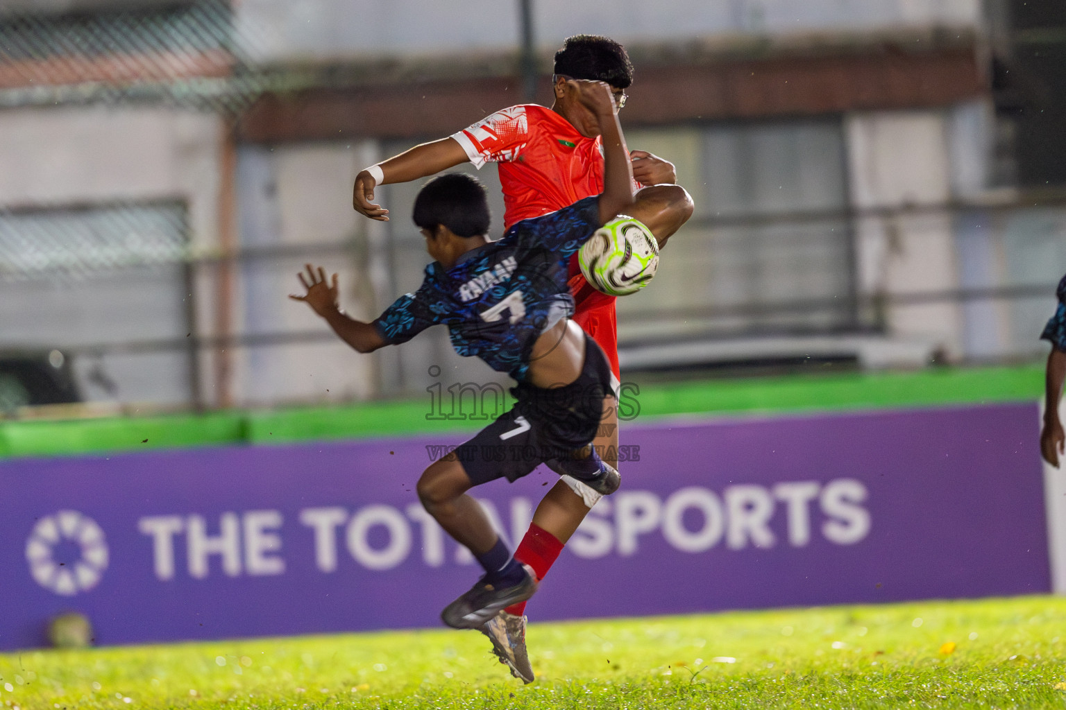 SUS vs Huriyya (U14) in Dhivehi Youth League 2024 - Day 2. Matches held at Henveiru Stadium on 22nd November 2024 , Friday. Photos: Shuu Abdul Sattar/ Images.mv