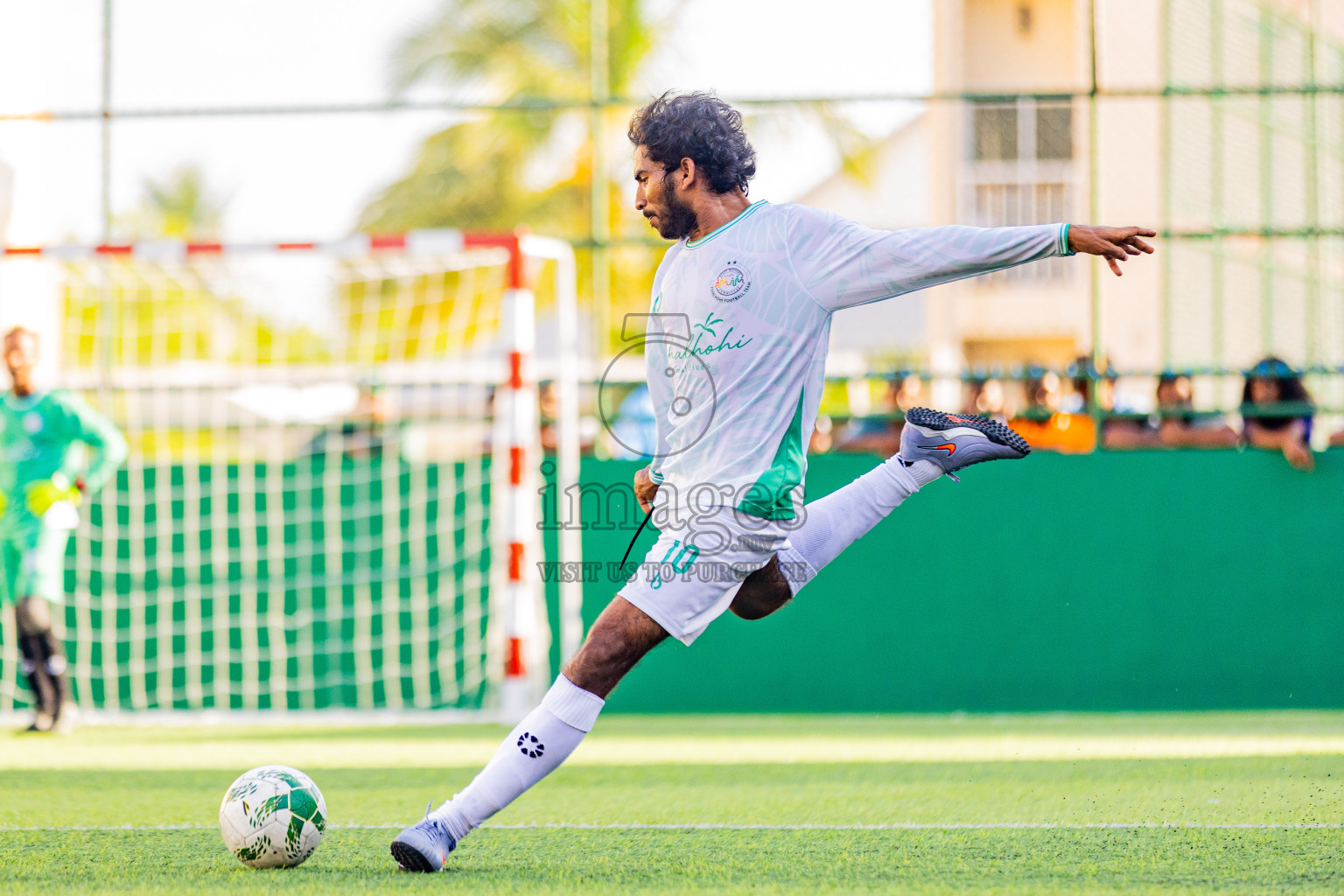 Fihalhohi vs Ozen Bolifushu in Resort League 2025 (South Male Zone) day 6 was held on Friday, 3rd October 2025 in Crossroads's Maldives, Photos: Areef Adam / images.mv