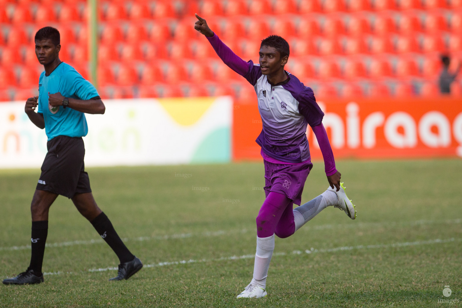 Gulhee School vs Hiriya School in Mamen Inter-School Football Tournament 2019 (U15) on 3rd March 2019, Sunday in Male' Maldives (Images.mv Photo: Suadh Abdul Sattar)