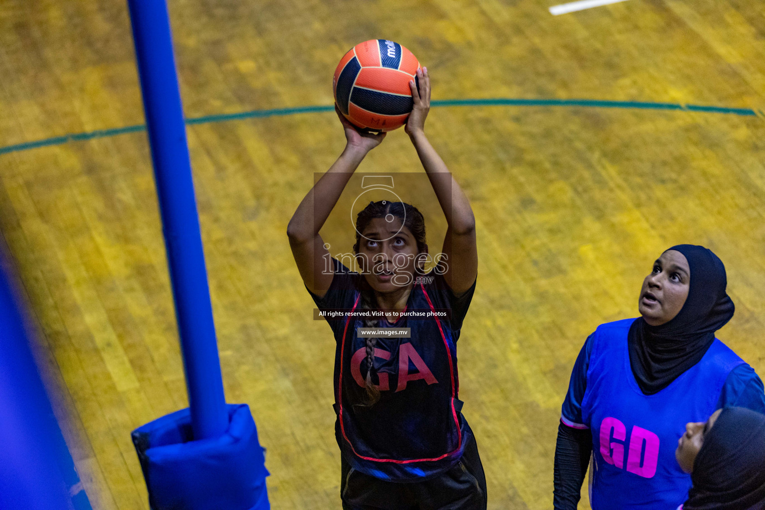 Xenith Sports Club vs Youth United Sports Club in the Milo National Netball Tournament 2022 on 18 July 2022, held in Social Center, Male', Maldives. Photographer: Shuu, Hassan Simah / Images.mv