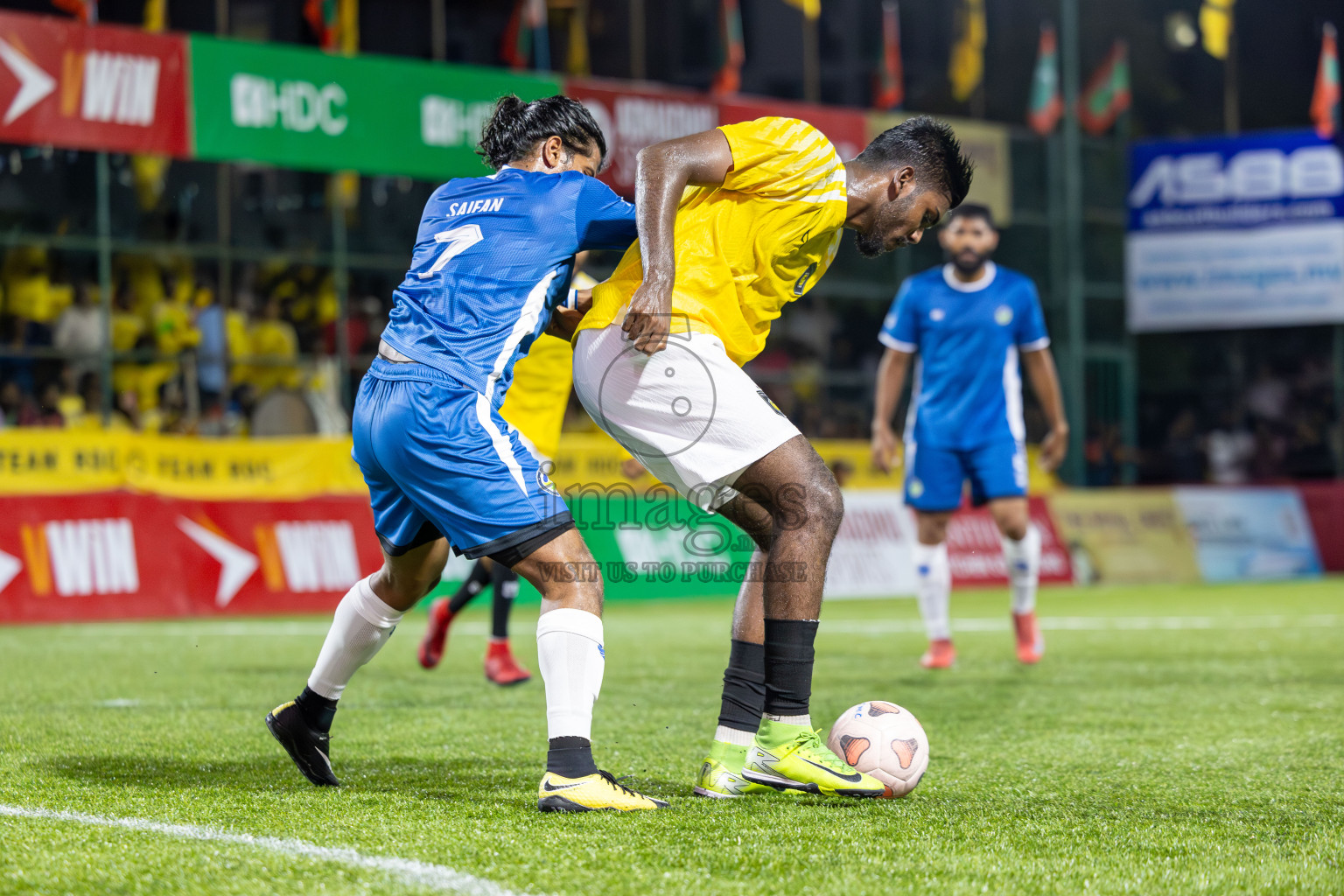 RRC vs FEN in Day 4 of Club Maldives Cup 2025 was held in Rehendi Futsal Ground, Hulhumale', Maldives on Thursday, 2nd October 2025. Photos: Mohamed Mahfooz Moosa / images.mv