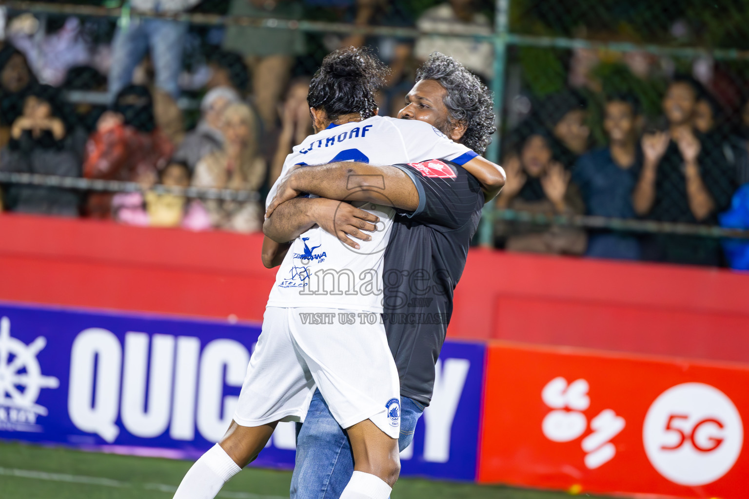 V Felidhoo vs V Keyodhoo in Atoll Round Final on Day 22 of Golden Futsal Challenge 2025 was held on Sunday , 26th January 2025, in Hulhumale', Maldives.
Photos: Ismail Thoriq / images.mv