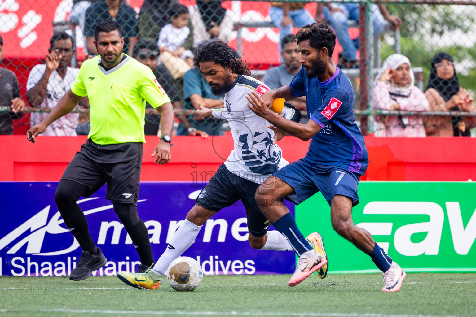 K Gulhi vs K Guraidhoo in Day 15 of Golden Futsal Challenge 2025 was held on Sunday, 19th January 2025, in Hulhumale', Maldives. Photos: Nausham Waheed / images.mv
