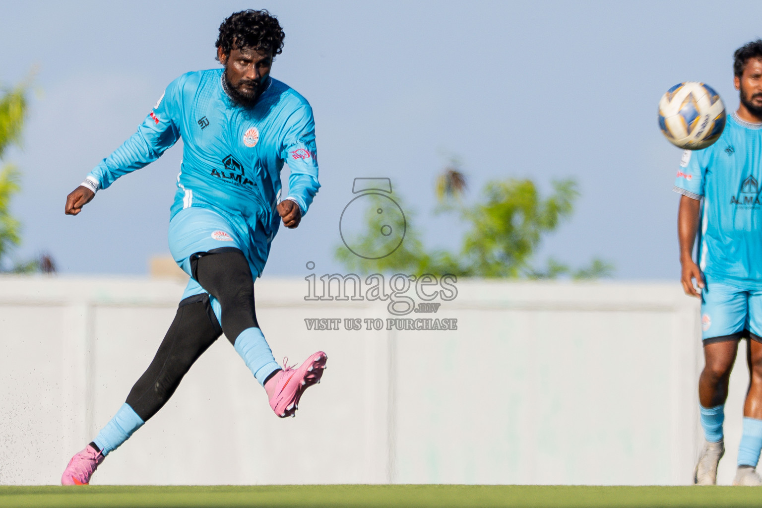 Final Match Irumathi Sports VS Velaa Sports Club in Day 9 of Eydhafushi Cup 2025 held in Eydhafushi Football Stadium at B. Eydhafushi, Maldives on Monday, 15th September 2025. Photos: Arif Rasheed / images.mv
