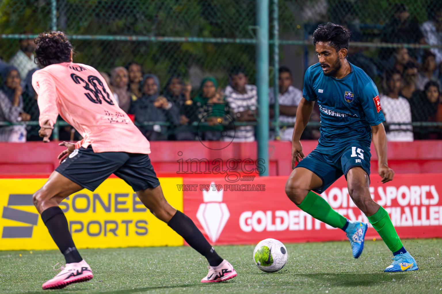 K Gulhi VS K Guraidhoo in Day 25 of Golden Futsal Challenge 2024 was held on Thursday , 8th February 2024 in Hulhumale', Maldives
Photos: Ismail Thoriq / images.mv