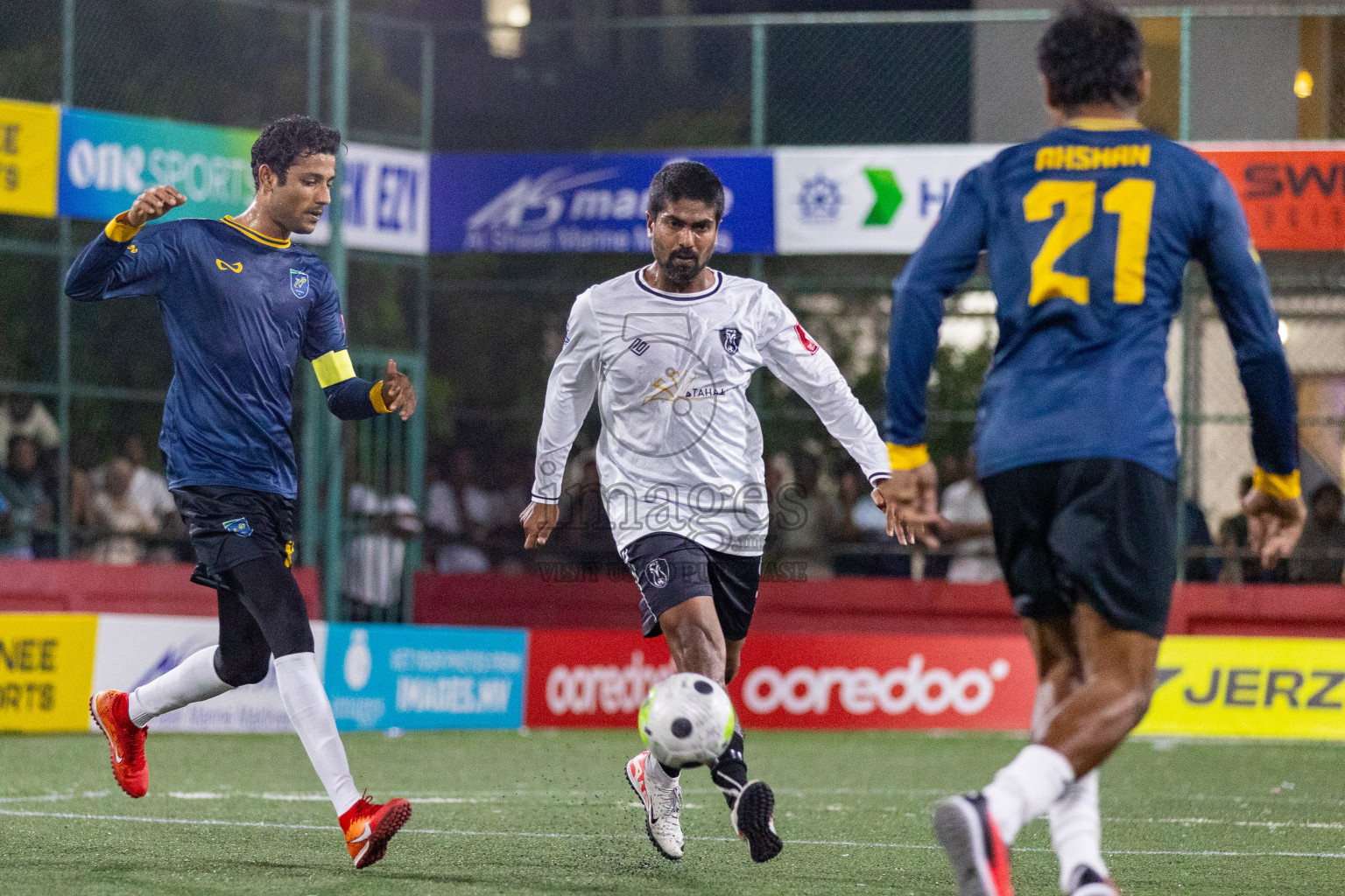 N Velidhoo vs N Miladhoo in Day 3 of Golden Futsal Challenge 2024 was held on Wednesday, 17th January 2024, in Hulhumale', Maldives
Photos: Ismail Thoriq / images.mv