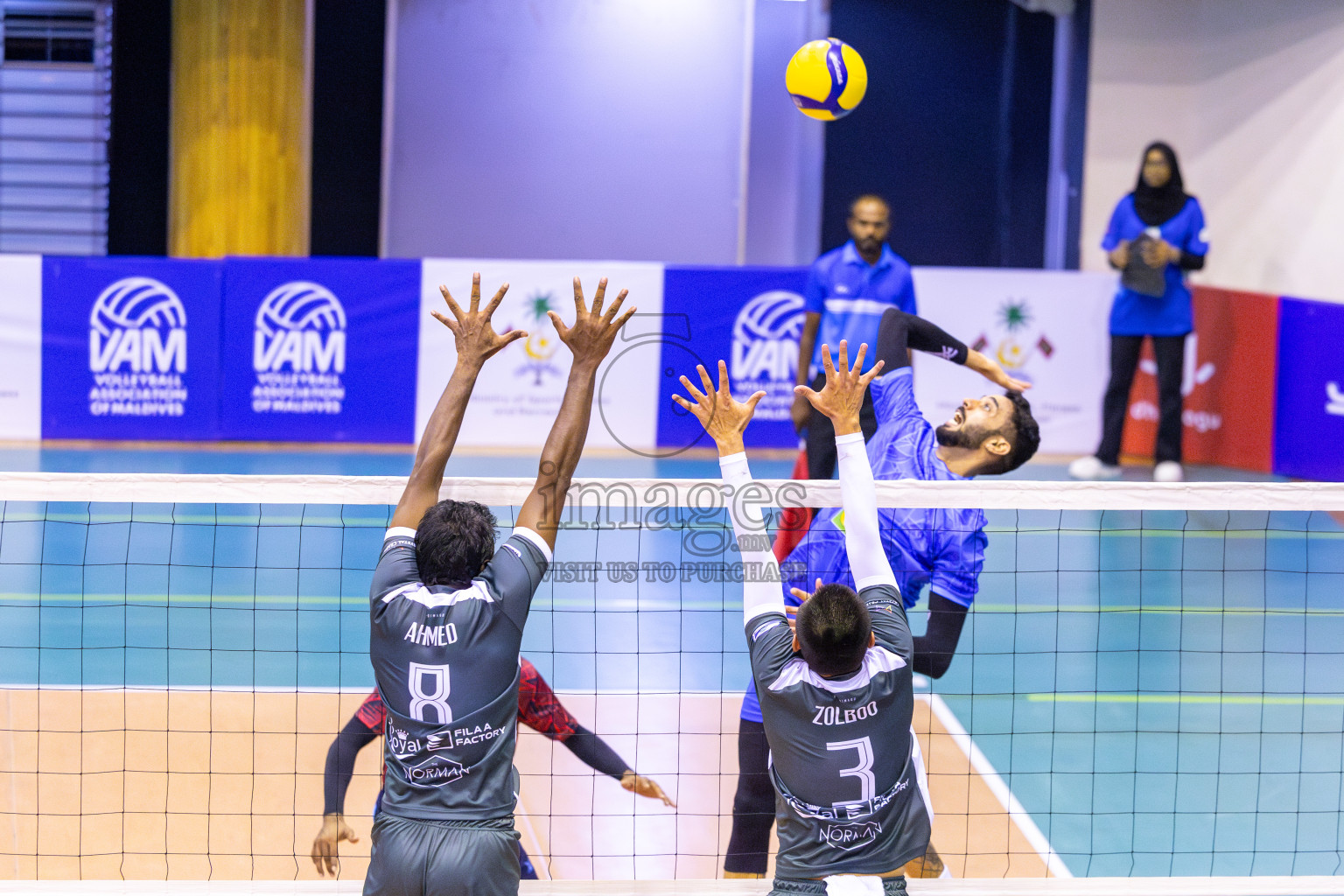 Dhadimagu Sports and Recreation vs Police Club in Day 2 of MILO VAM Cup 2025 held in Male', Maldives on Thursday, 26th June2025 at Social Center Indoor Hall 
Photos By: Ismail Thoriq / images.mv