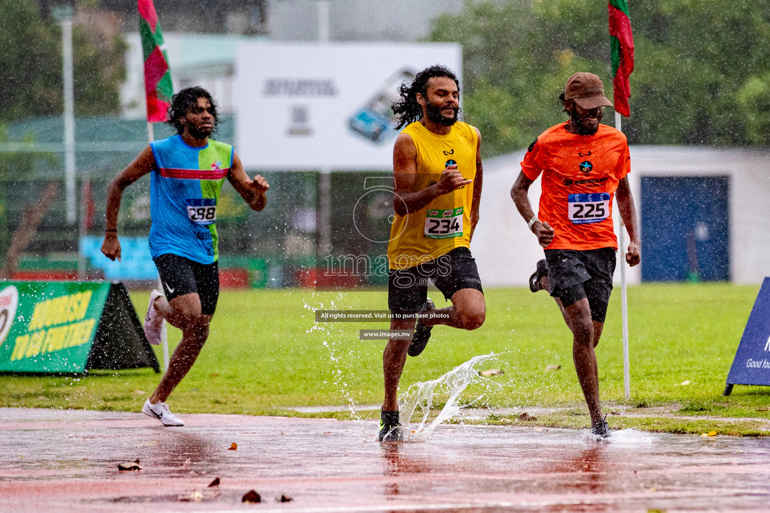 Day 2 of National Athletics Championship 2023 was held in Ekuveni Track at Male', Maldives on Friday, 24th November 2023. Photos: Hassan Simah / images.mv