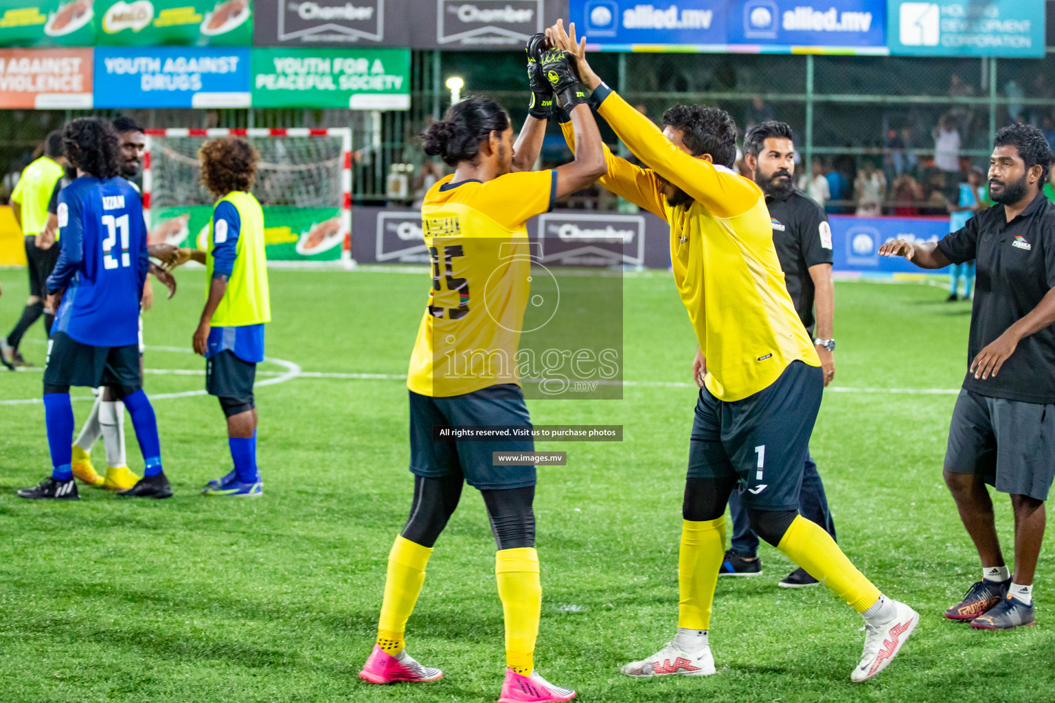Dhivehi Sifainge Club vs Team Fenaka in Quarter Finals of Club Maldives Cup 2022 was held in Hulhumale', Maldives on Thursday, 28th October 2022. Photos: Hassan Simah / images.mv