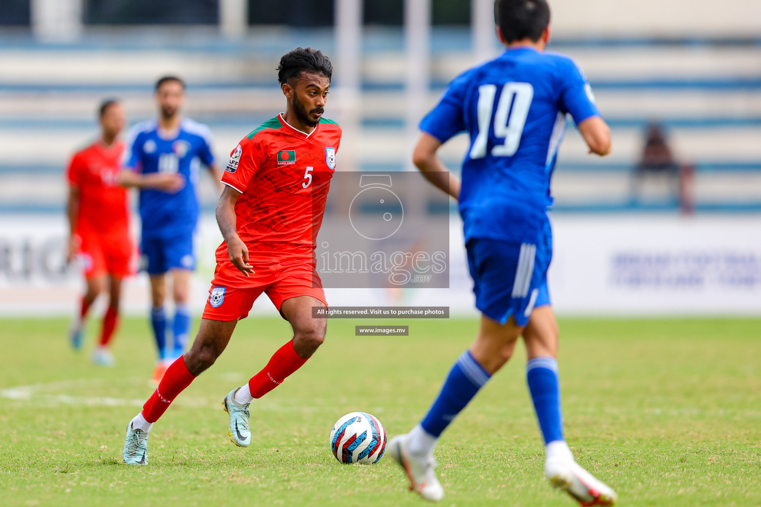 Kuwait vs Bangladesh in the Semi-final of SAFF Championship 2023 held in Sree Kanteerava Stadium, Bengaluru, India, on Saturday, 1st July 2023. Photos: Nausham Waheed, Hassan Simah / images.mv