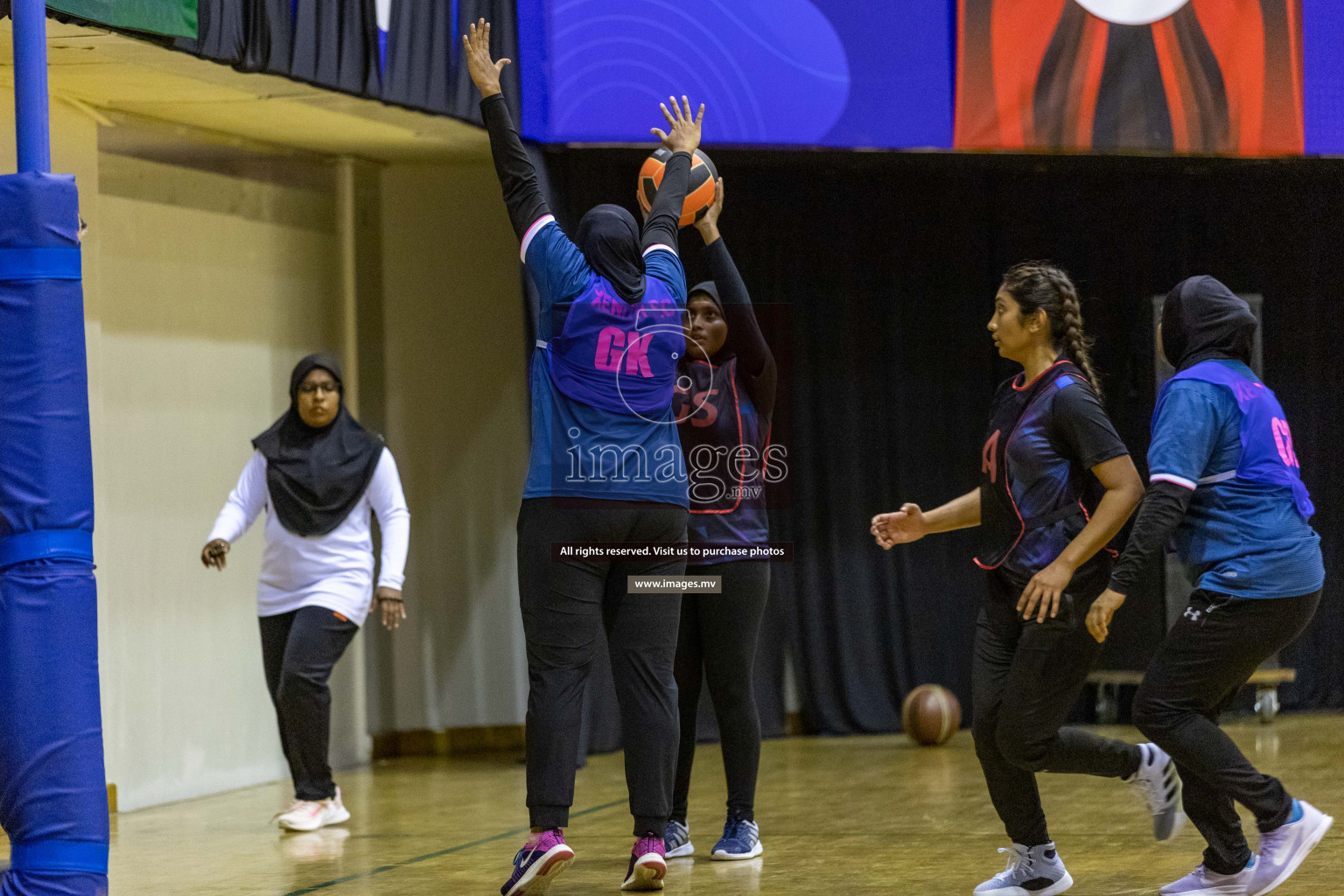 Xenith Sports Club vs Youth United Sports Club in the Milo National Netball Tournament 2022 on 18 July 2022, held in Social Center, Male', Maldives. Photographer: Shuu, Hassan Simah / Images.mv