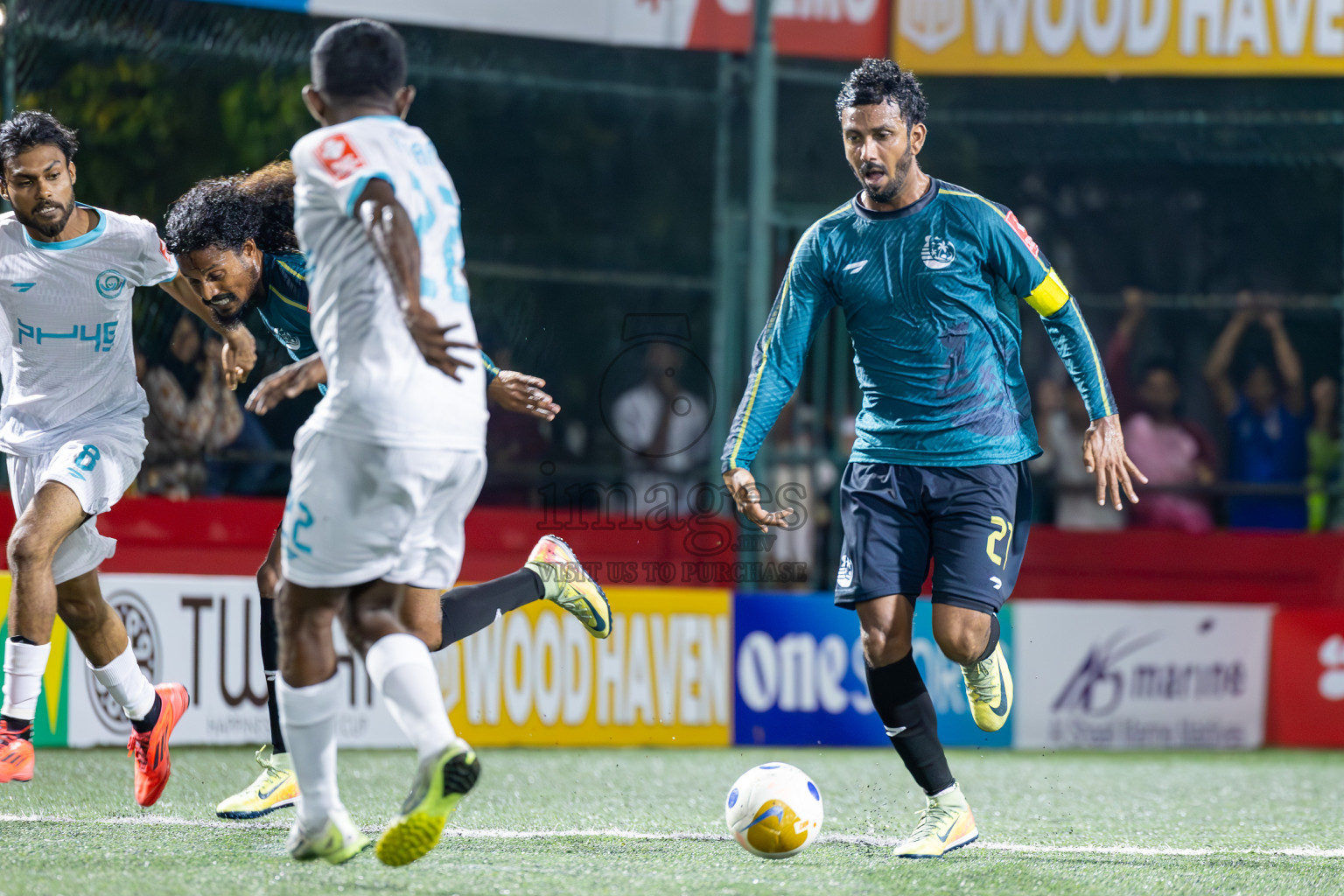 K Thulusdhoo vs K Gulhi in Day 10 of Golden Futsal Challenge 2025 was held on Tuesday, 14th January 2025, in Hulhumale', Maldives Photos: Ismail Thoriq / images.mv