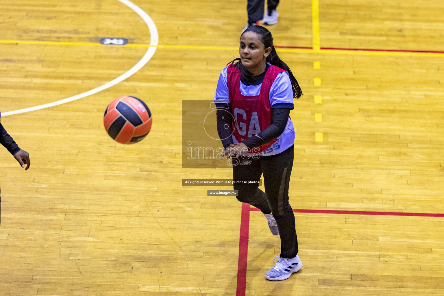 Sports Club Skylark vs Vyansa in the Milo National Netball Tournament 2022 on 17 July 2022, held in Social Center, Male', Maldives. 
Photographer: Hassan Simah / Images.mv