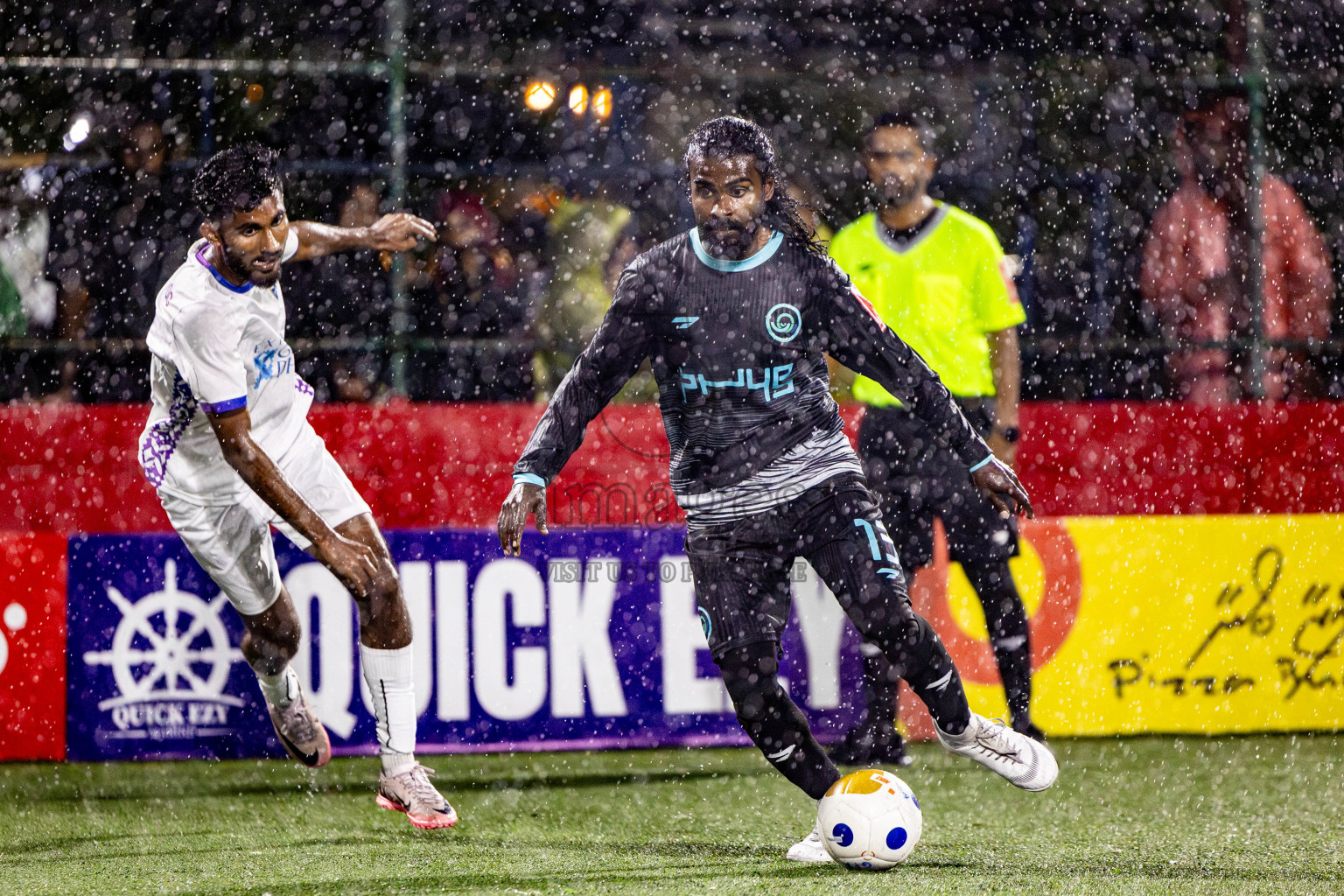 K Guraidhoo vs K Thulusdhoo on Day 18 of Golden Futsal Challenge 2025 was held on Thursday, 23rd January 2025, in Hulhumale', Maldives. Photos: Nausham Waheed / images.mv