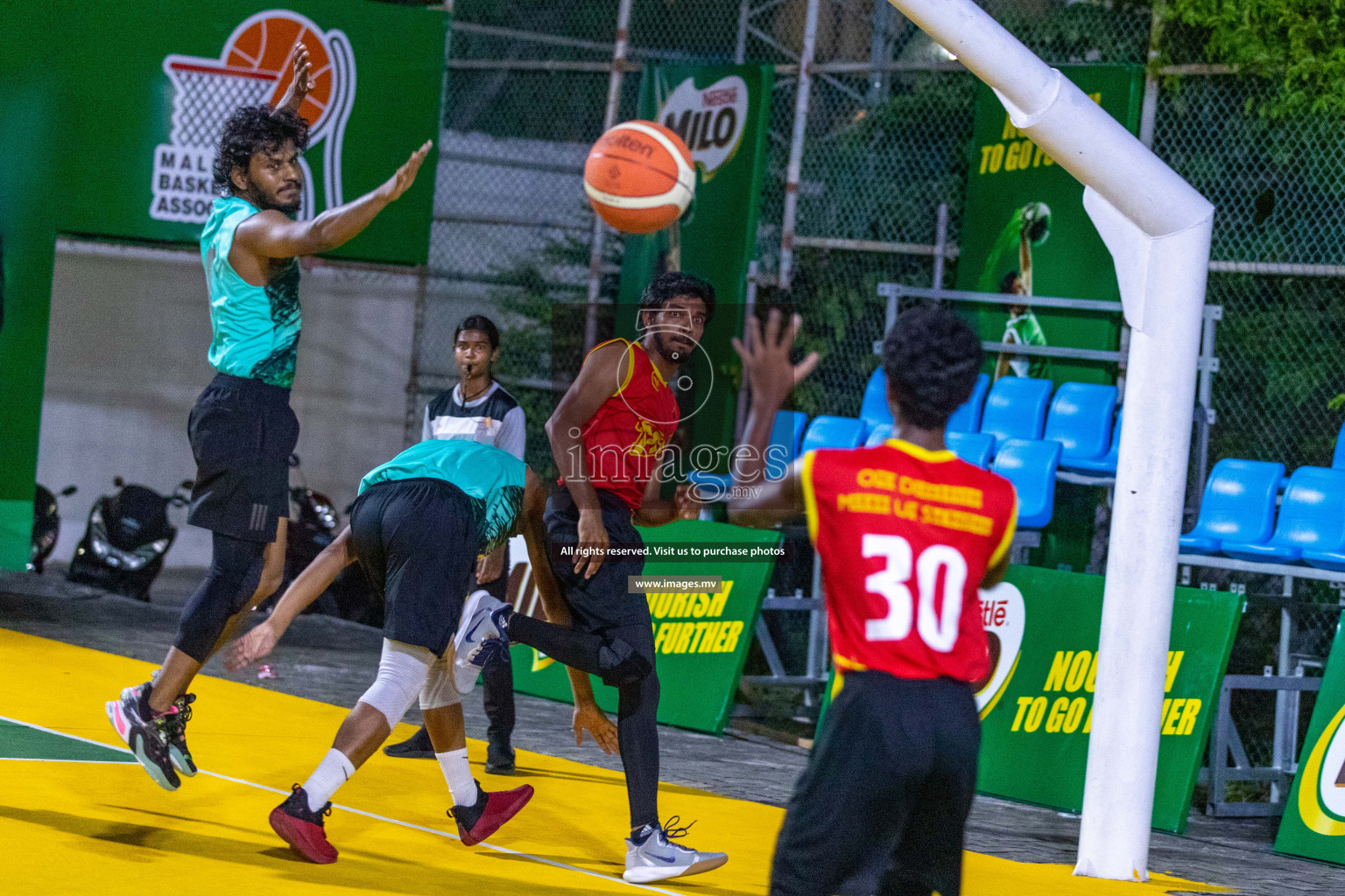 Finals of Weekend League 2021 was held on Monday, 6th December 2021, at Ekuveni Outdoor Basketball court Photos: Ismail Thoriq / images.mv