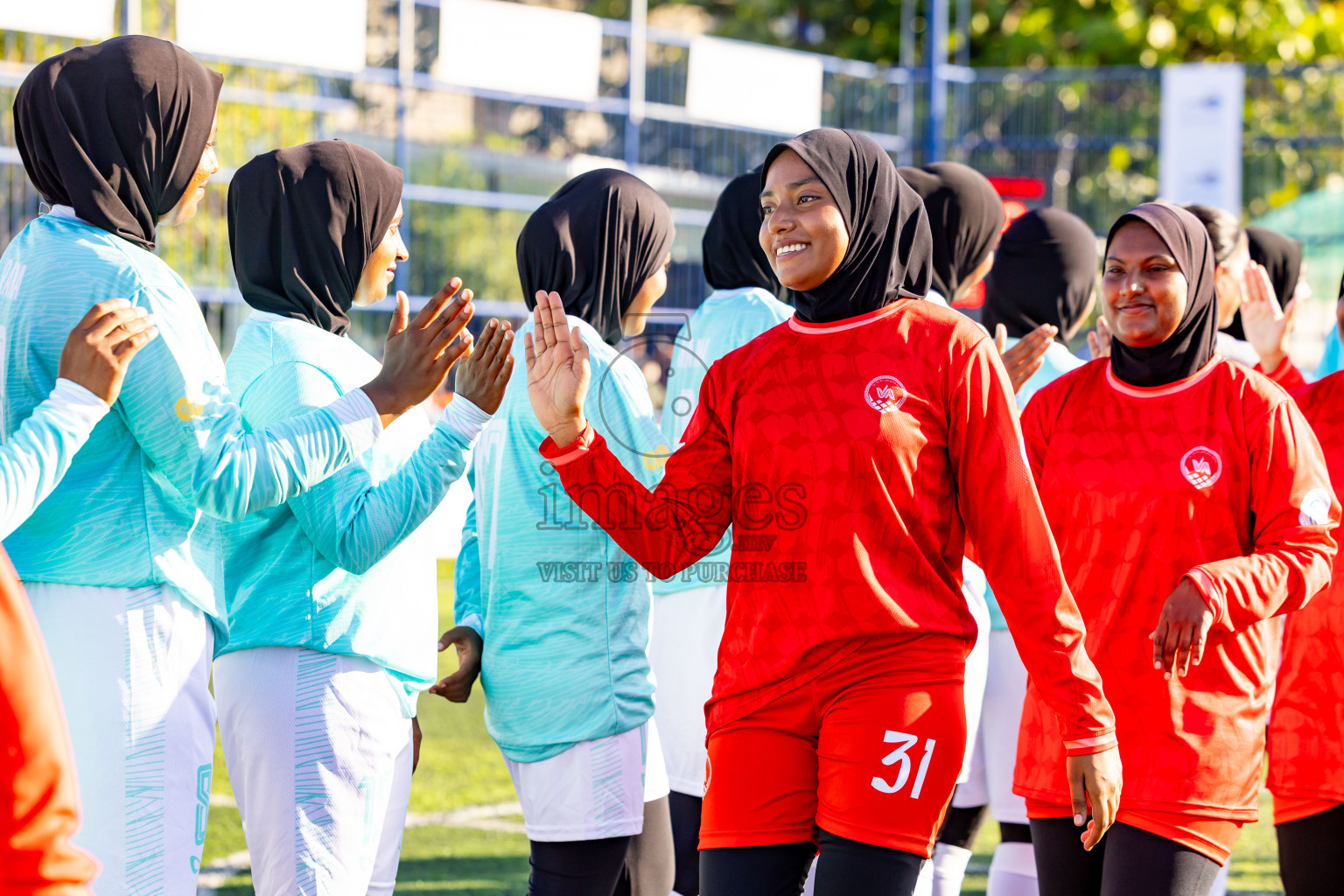 Dhonfanu vs Eydhafushi in Day 1 of Better in Baa Futsal Fiesta 2025 Woman's division held in B. Eydhafushi, Maldives on Wednesday, 5th November 2025. Photos: Nausham Waheed / images.mv