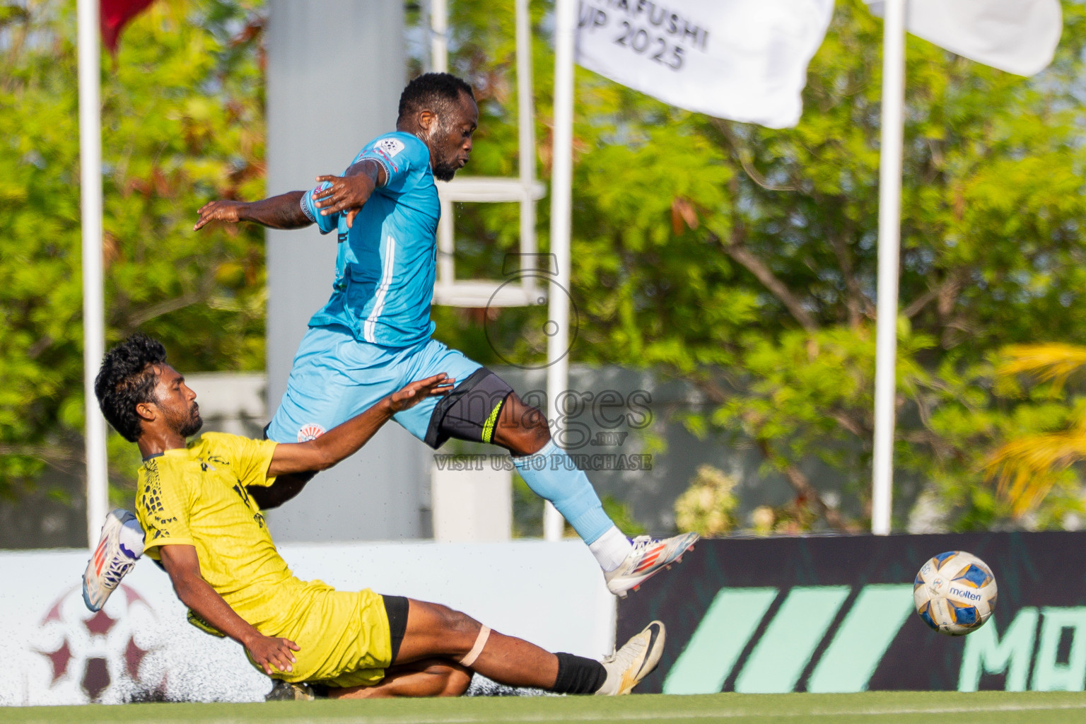 Final Match Irumathi Sports VS Velaa Sports Club in Day 9 of Eydhafushi Cup 2025 held in Eydhafushi Football Stadium at B. Eydhafushi, Maldives on Monday, 15th September 2025. Photos: Arif Rasheed / images.mv