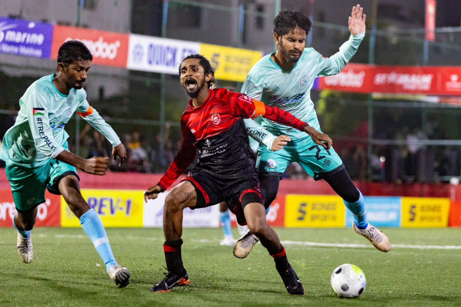 AA. Bodufolhudhoo  VS  AA. Thoddoo  in Day 11 of Golden Futsal Challenge 2024 was held on Thursday, 25th January 2024, in Hulhumale', Maldives
Photos: Nausham Waheed / images.mv