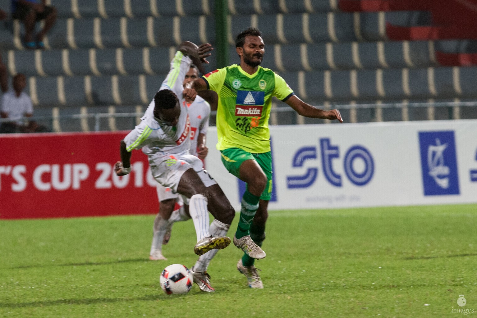 President's CUP 2016, Maziya Sports & Recreation vs S.Feydhoo Wednesday, November . 15, 2016. (Images.mv Photo/ Abdulla Sham).