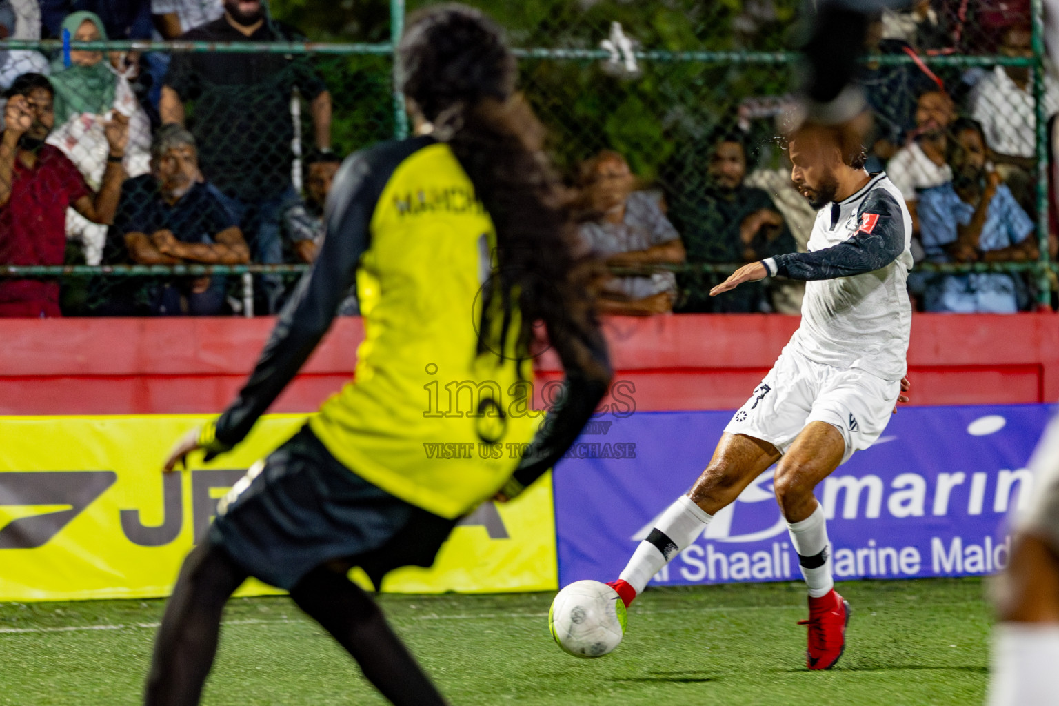 Machchangoalhi VS Vilimale on Day 36 of Golden Futsal Challenge 2024 was held on Wednesday, 21st February 2024, in Hulhumale', Maldives 
Photos: Hassan Simah/ images.mv