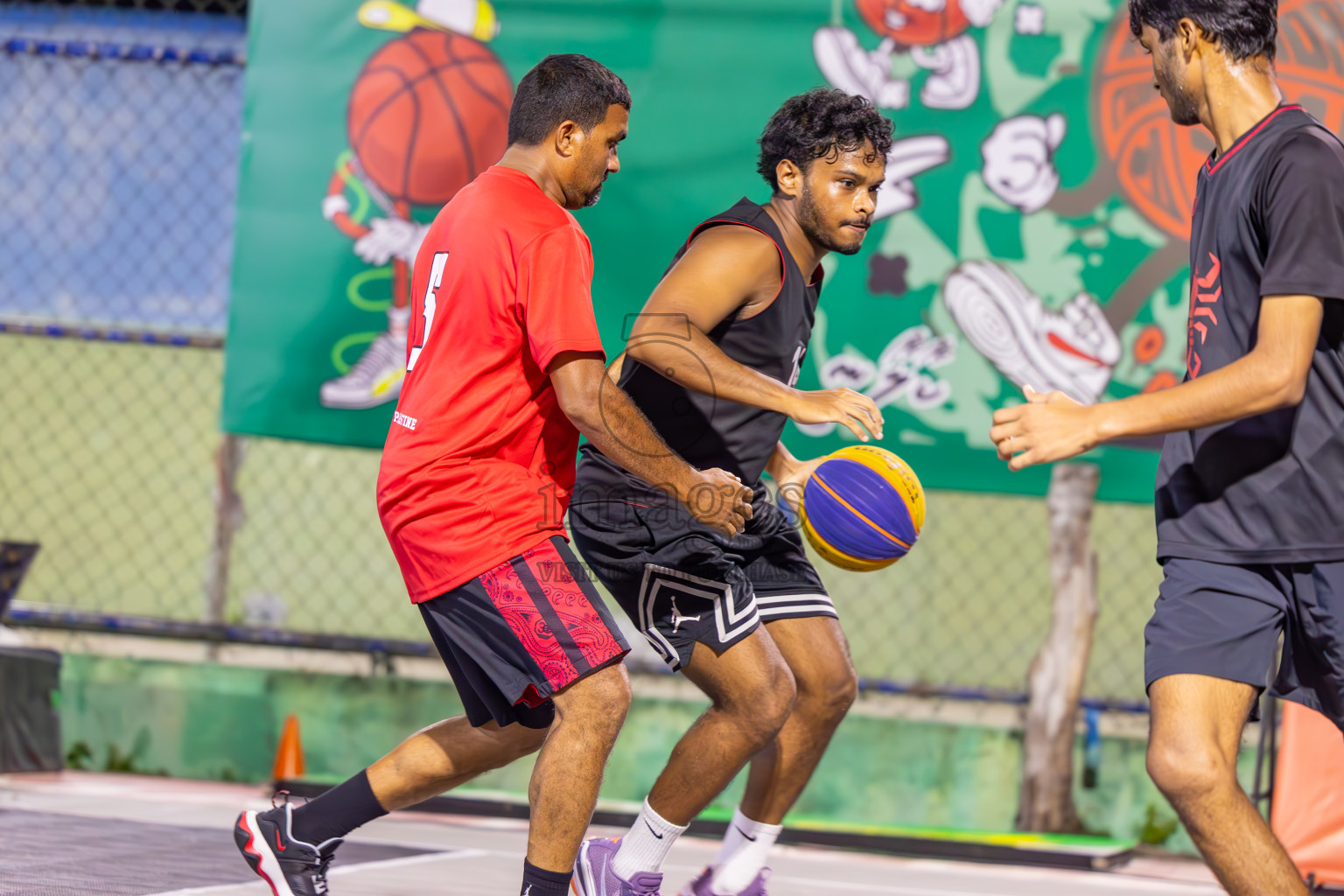 Day 6 of MILO Ramadan 3x3 Challenge 2024 was held in Ekuveni Outdoor Basketball Court at Male', Maldives on Sunday, 18th March 2024.
Photos: Ismail Thoriq / images.mv