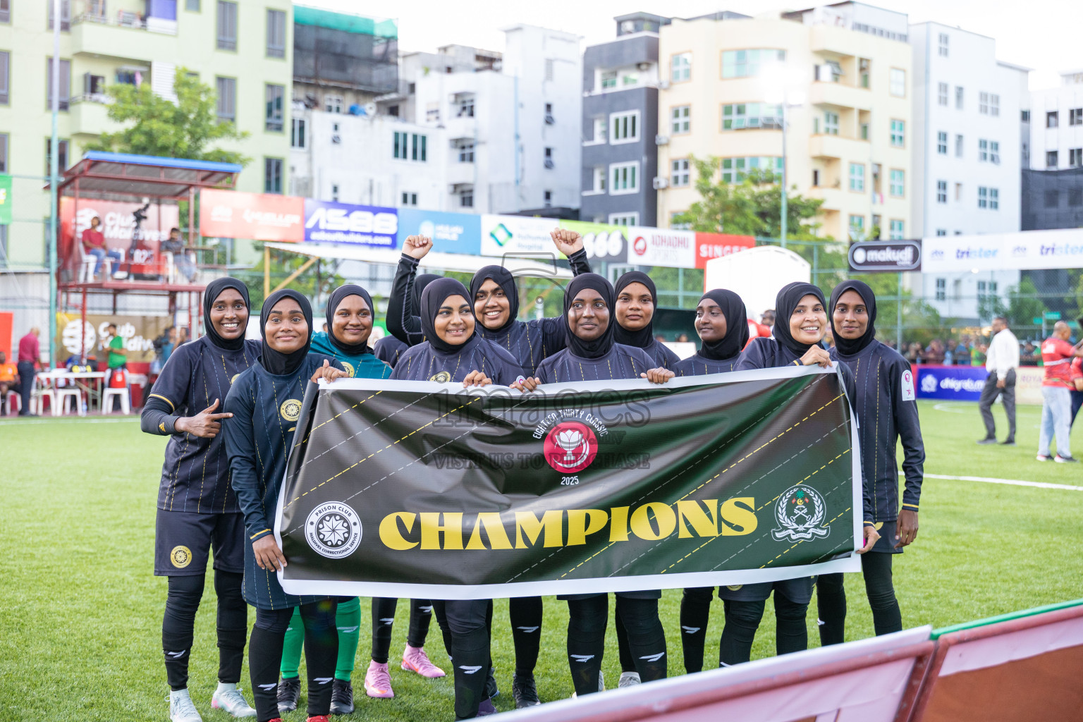 Prison Club vs Team MACL in Eighteen Thirty Classic of Club Maldives 2025 was held in Rehendhi Futsal Ground, Hulhumale', Maldives on Tuesday, 16th September 2025. Photos: Mohamed Mahfooz Moosa / images.mv