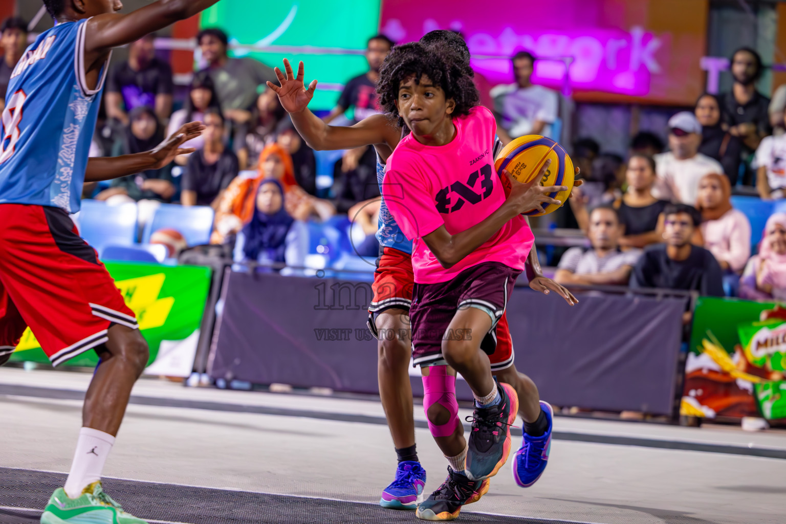 Final Day of MILO Ramadan 3x3 Challenge 2024 was held in Ekuveni Outdoor Basketball Court at Male', Maldives on Tuesday, 19th March 2024.
Photos: Ismail Thoriq / images.mv