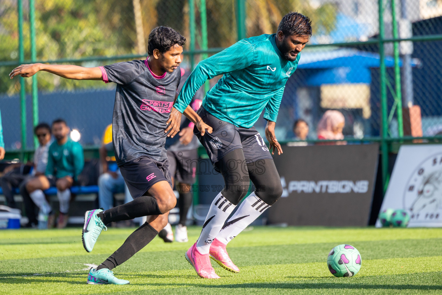 JJ Sports Club vs Green Lakers in Day 9 of BG Futsal Challenge 2024 was held on Wednesday, 20th March 2024, in Male', Maldives
Photos: Ismail Thoriq / images.mv
