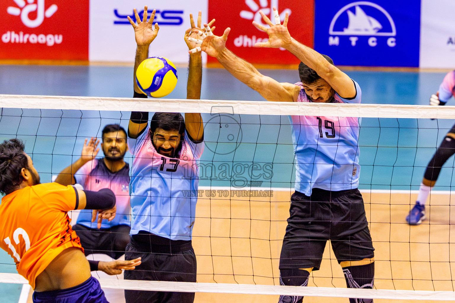 Day 2 of MILO VAM Cup 2024 Men's Division was held in Social Center Indoor Hall on Tuesday, 29th October 2024. Photos: Nausham Waheed / images.mv