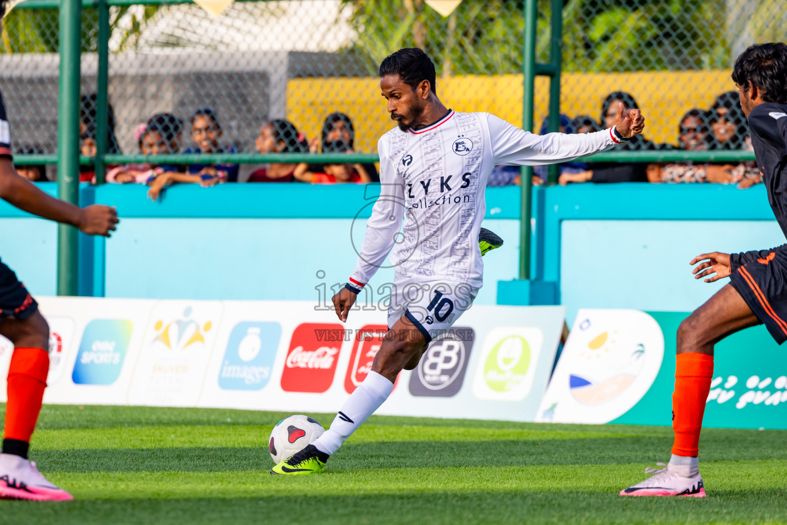 Kovigoani vs Dee Ess Kay in Day 2 of Laamehi Dhiggaru Ekuveri Futsal Challenge 2024 was held on Saturday, 27th July 2024, at Dhiggaru Futsal Ground, Dhiggaru, Maldives Photos: Nausham Waheed / images.mv