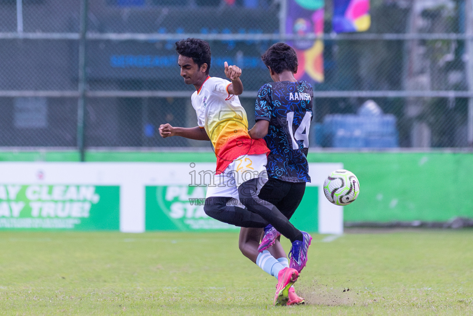 Club Eagles vs Super United Sports (U14) in Day 4 of Dhivehi Youth League 2024 held at Henveiru Stadium on Thursday, 28th November 2024. Photos: Shuu Abdul Sattar/ Images.mv