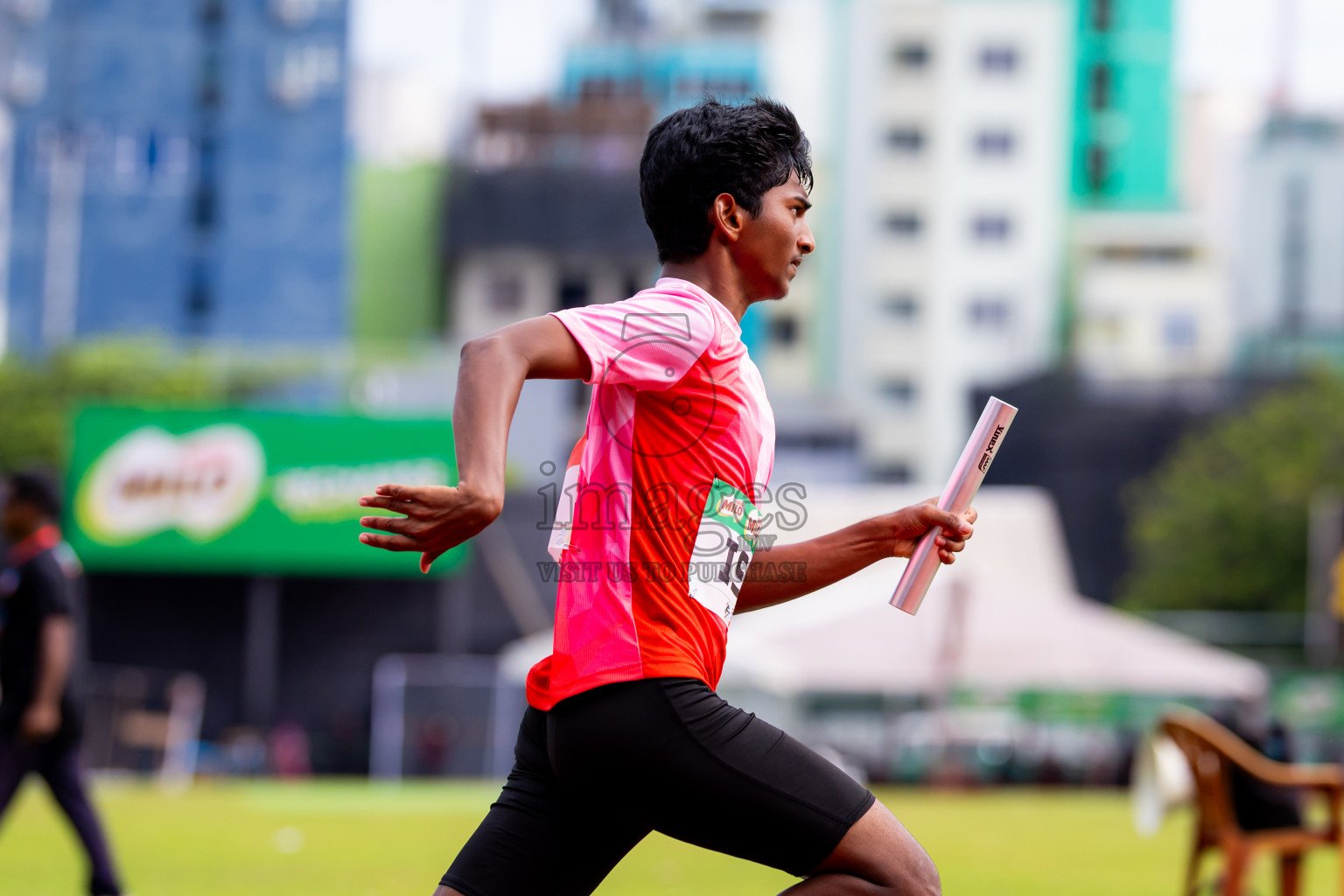 Day 6 of Inter-school Athletics Championship 2025 held in Ekuveni Synthetic Track, Male', Maldives on Sunday, 12th October 2025. Photos by: Nausham Waheed / Images.mv