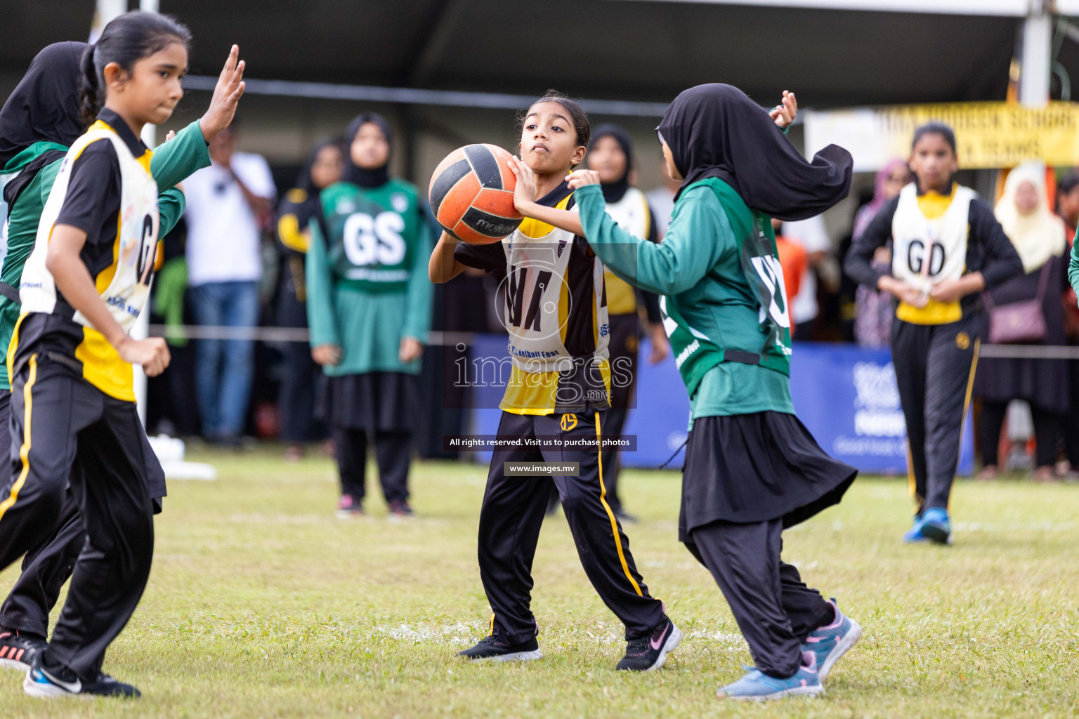 Day 2 of Nestle' Kids Netball Fiesta 2023 held in Henveyru Stadium, Male', Maldives on Thursday, 1st December 2023. Photos by Nausham Waheed / Images.mv